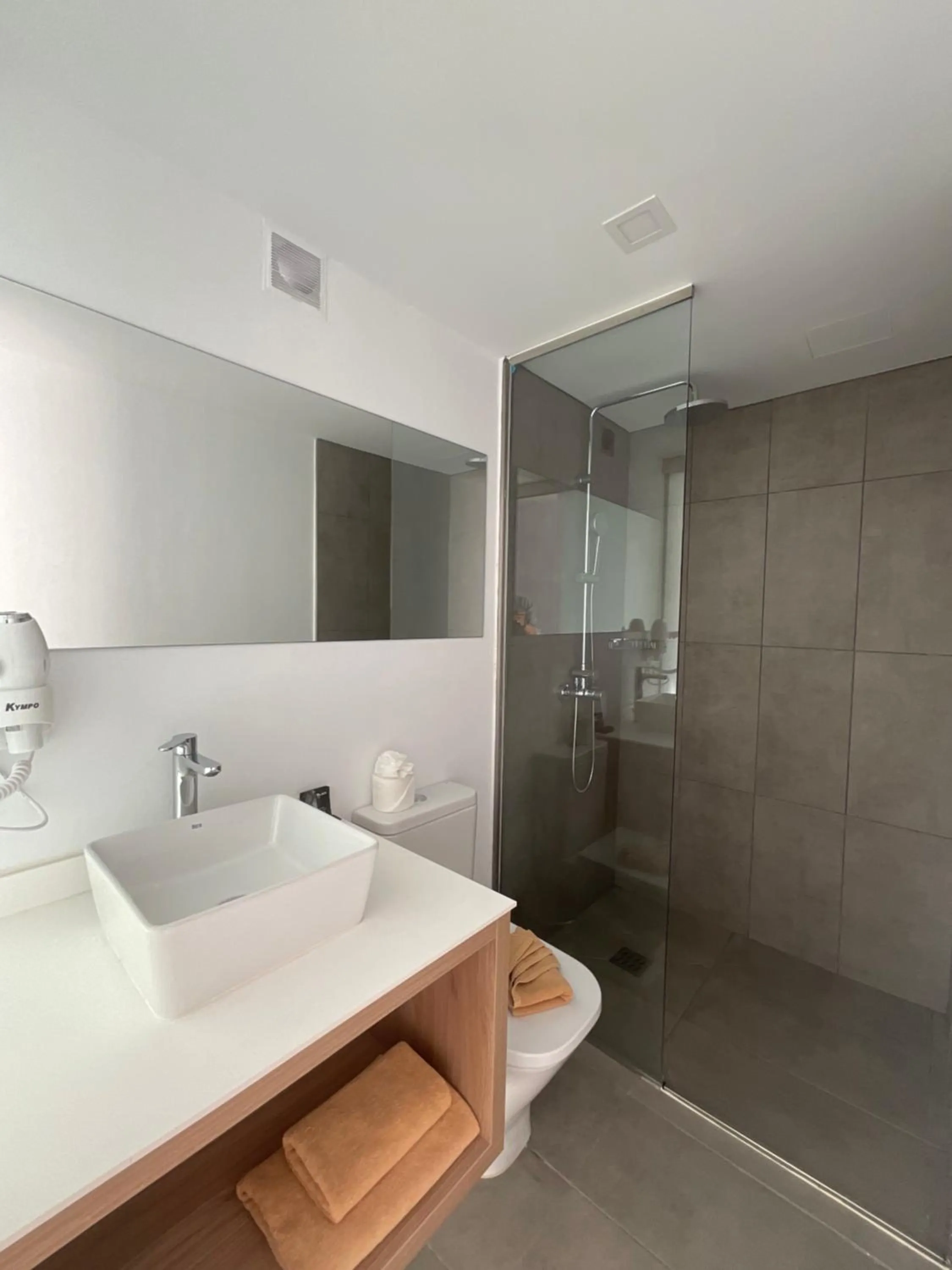 Bathroom in Kikere Studios