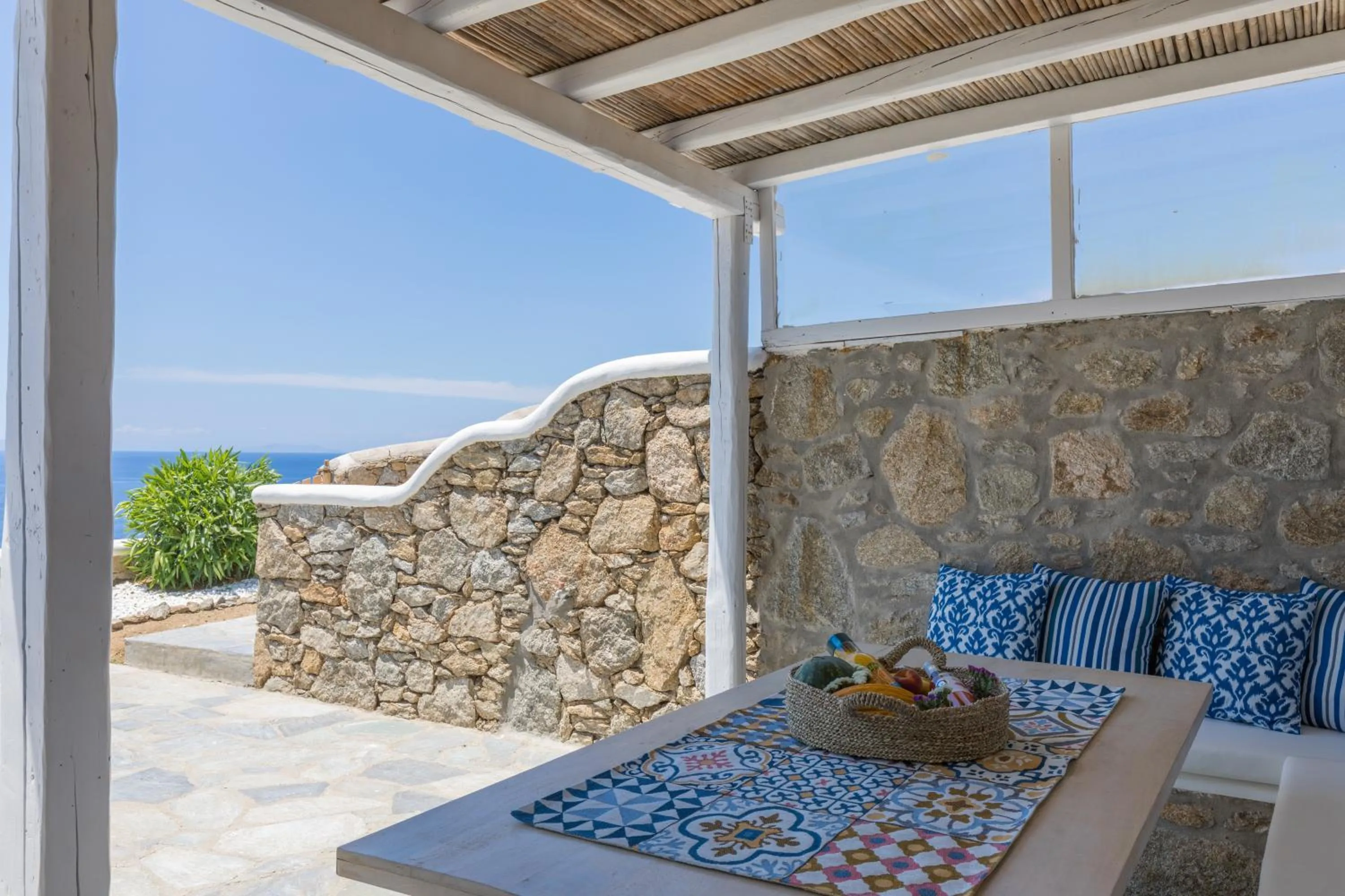 Sea view in Sugar Blue