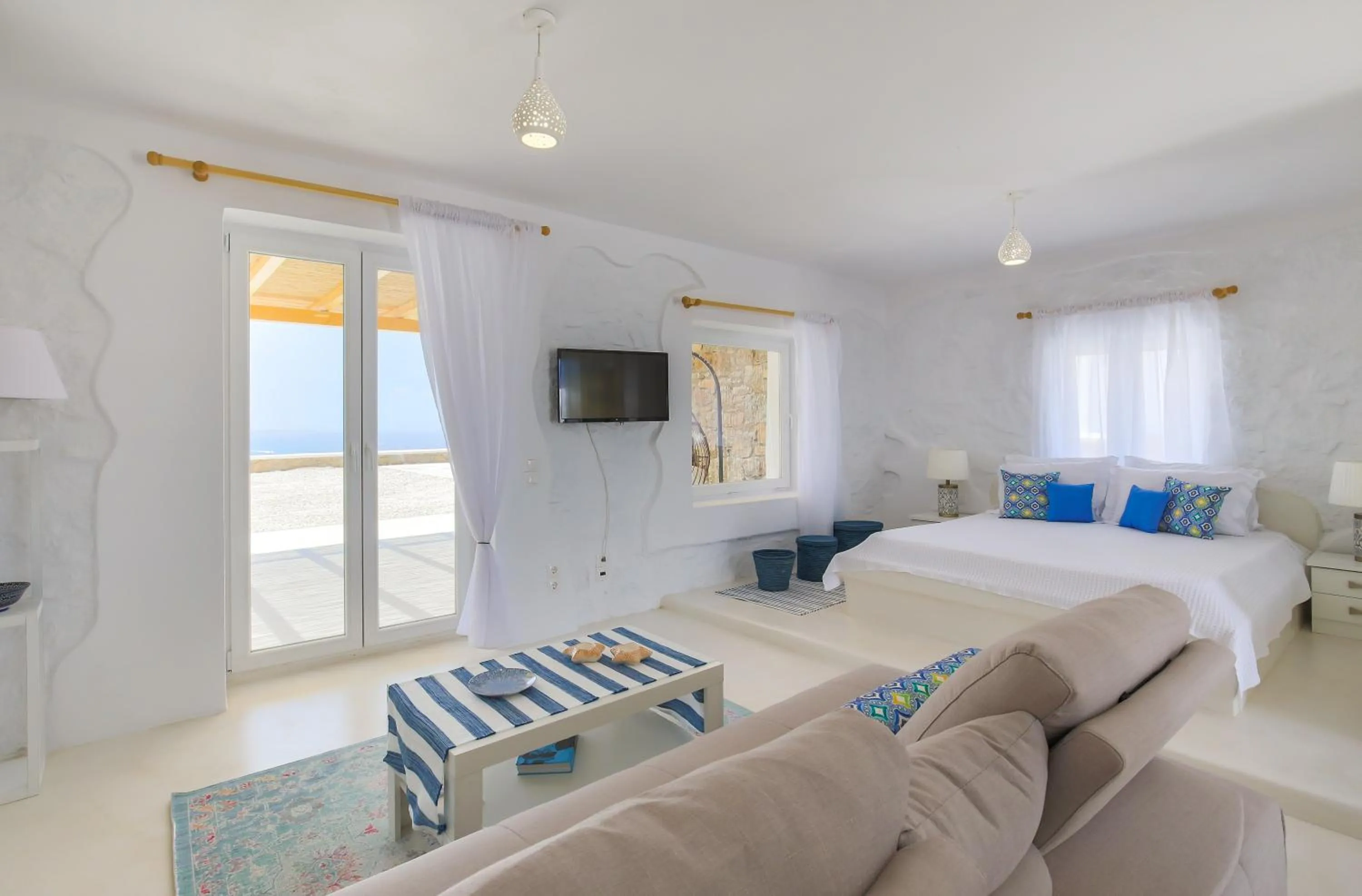 Photo of the whole room, Bed in Sugar Blue