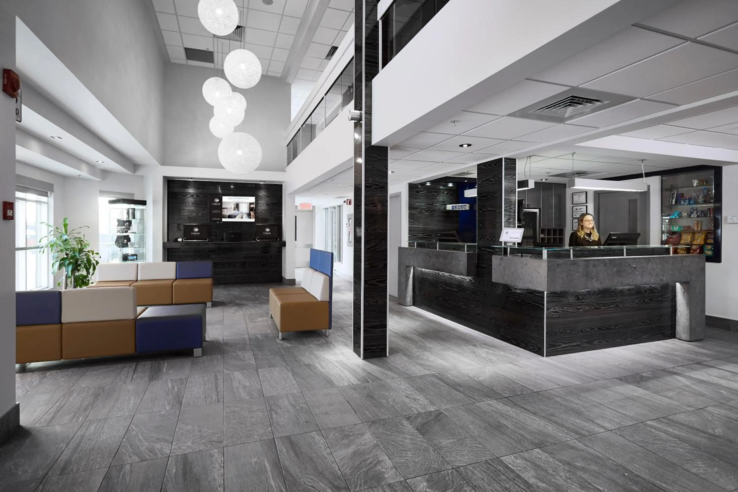 Staff in Hôtel Cofortel