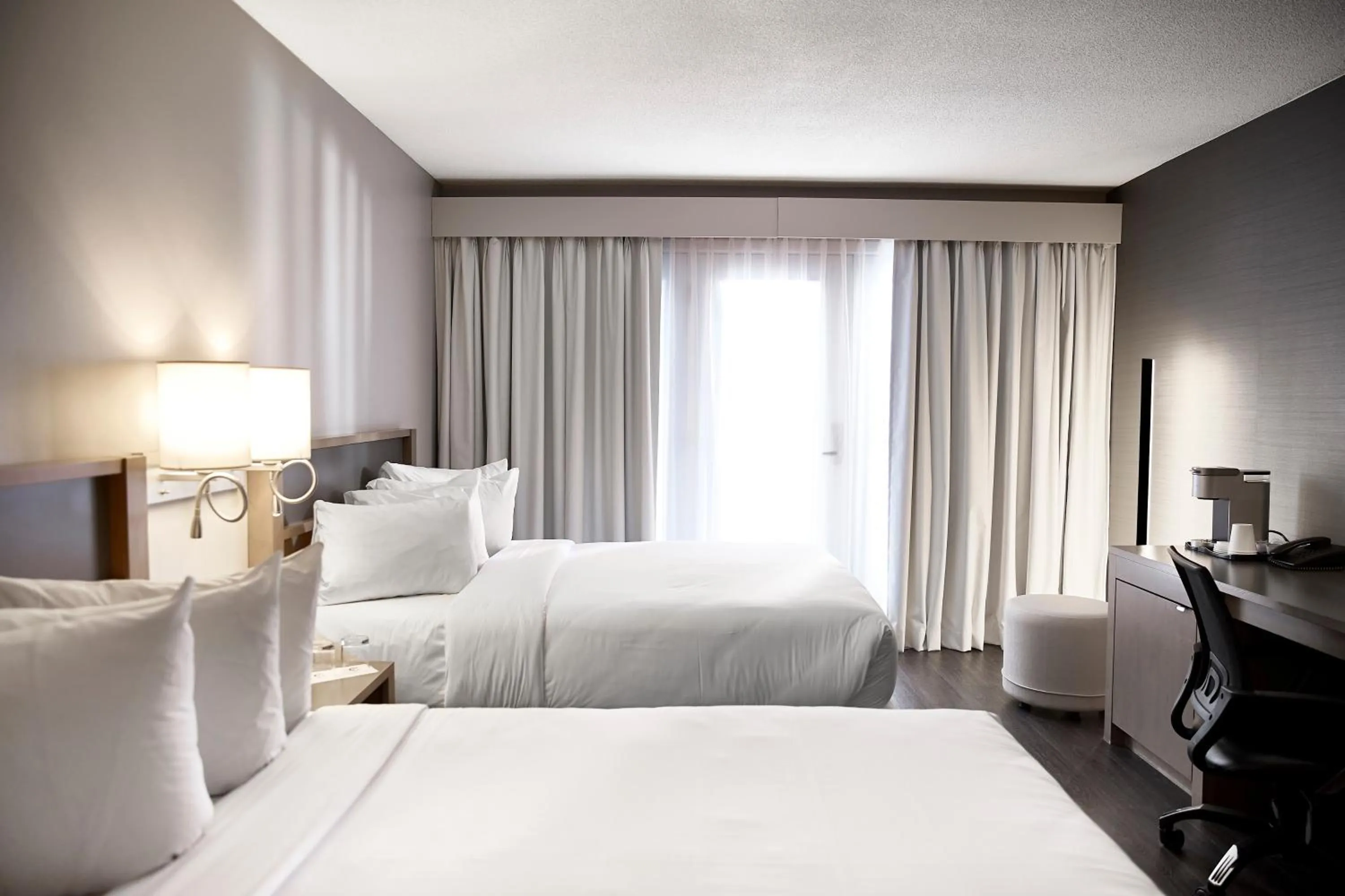 Bed in Hôtel Cofortel