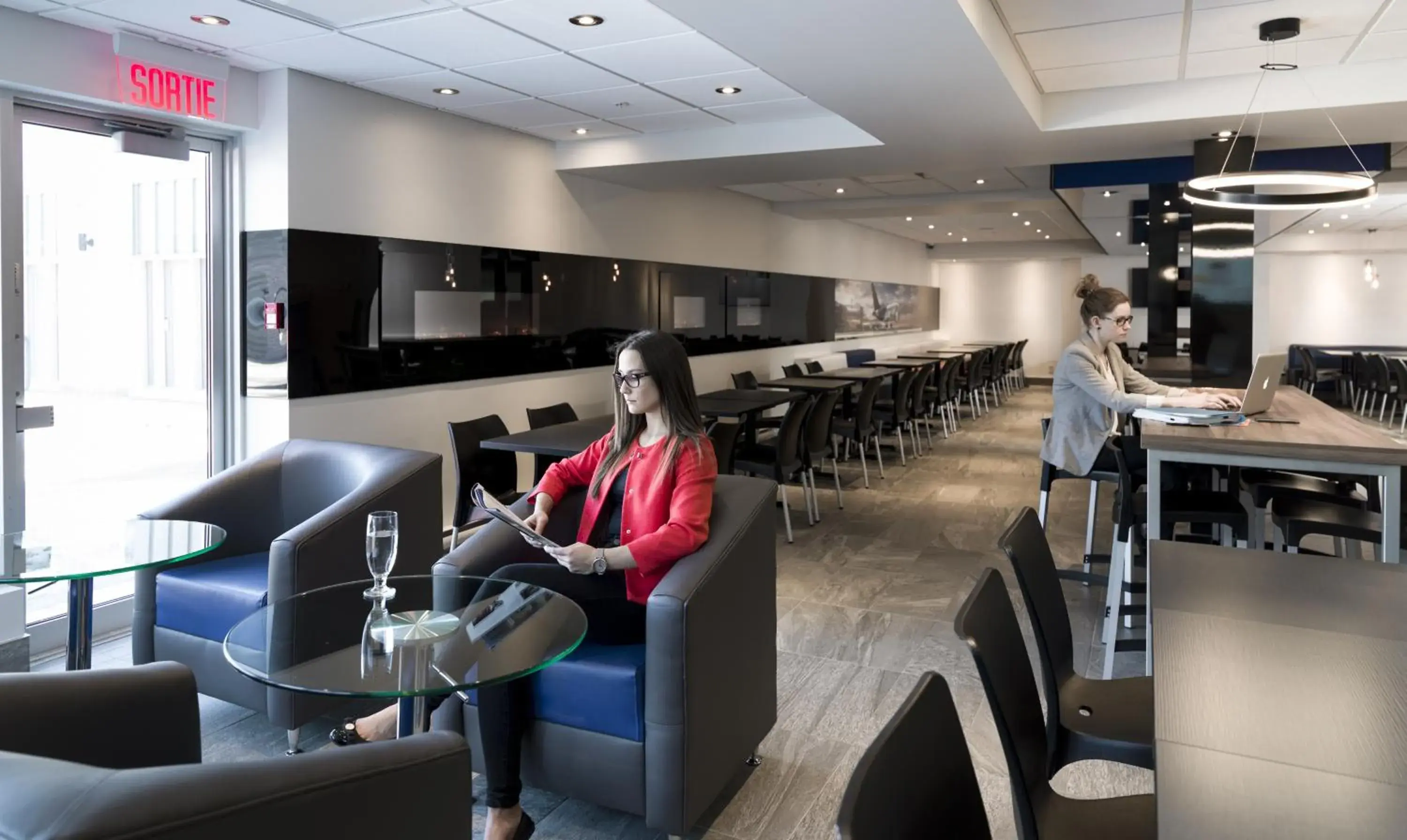 Restaurant/places to eat in Hôtel Cofortel Restaurant/places to eat in Hôtel Cofortel