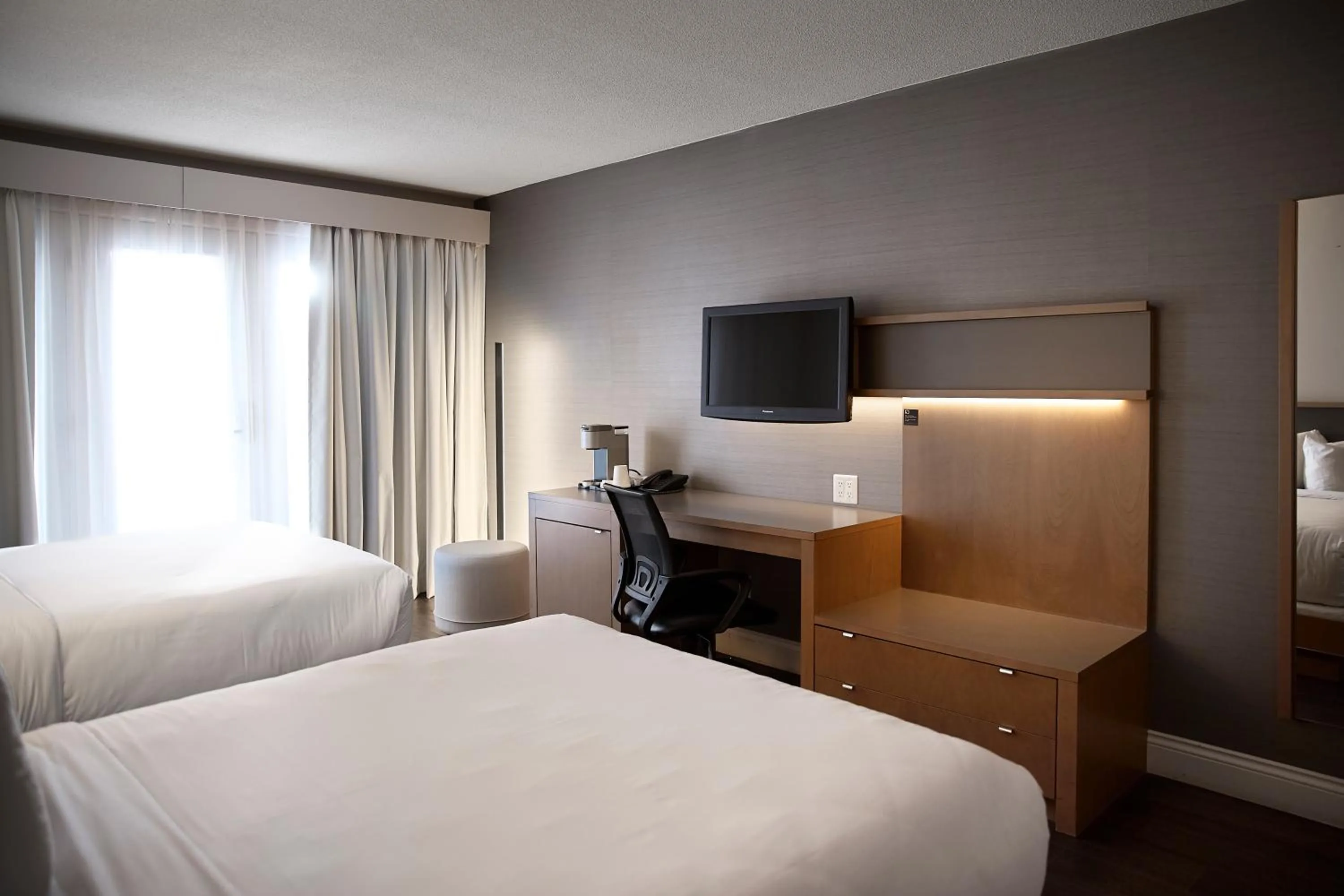 Bed in Hôtel Cofortel