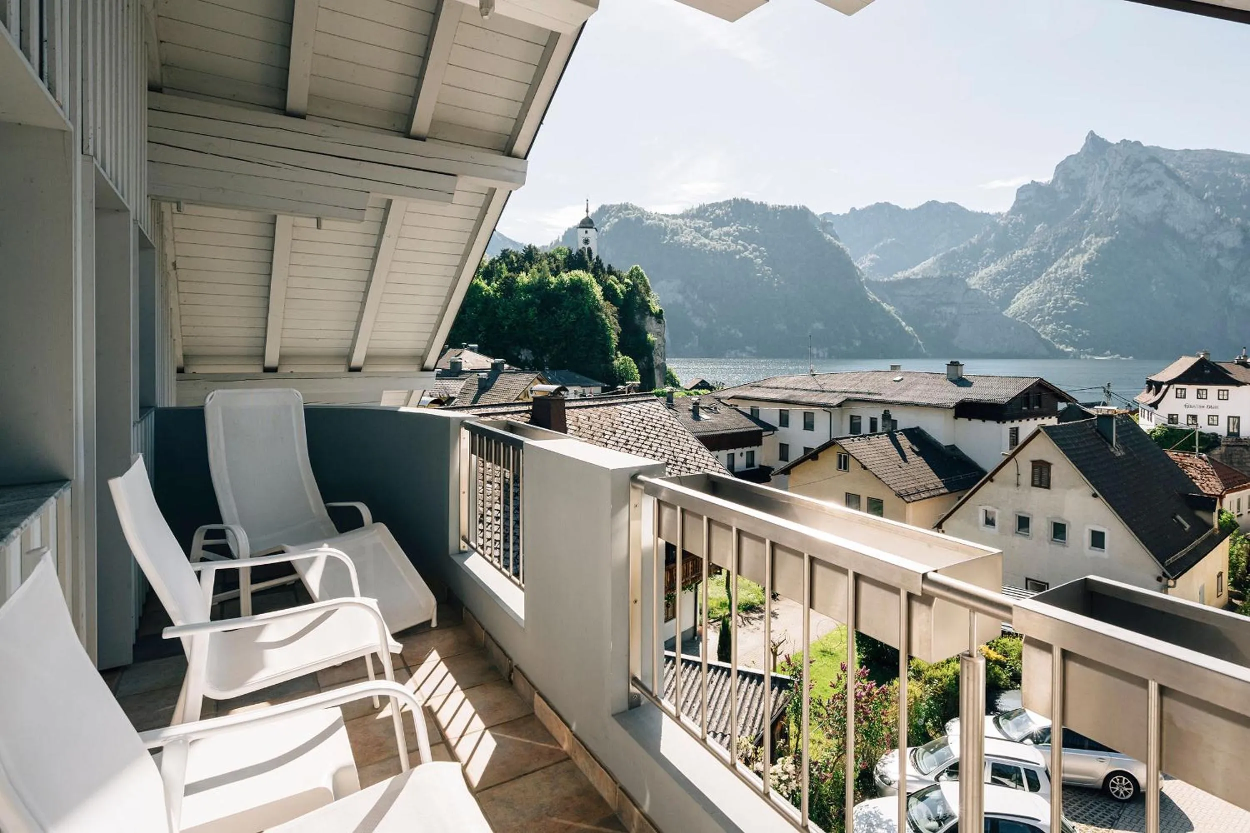 PRIVATE SUITES