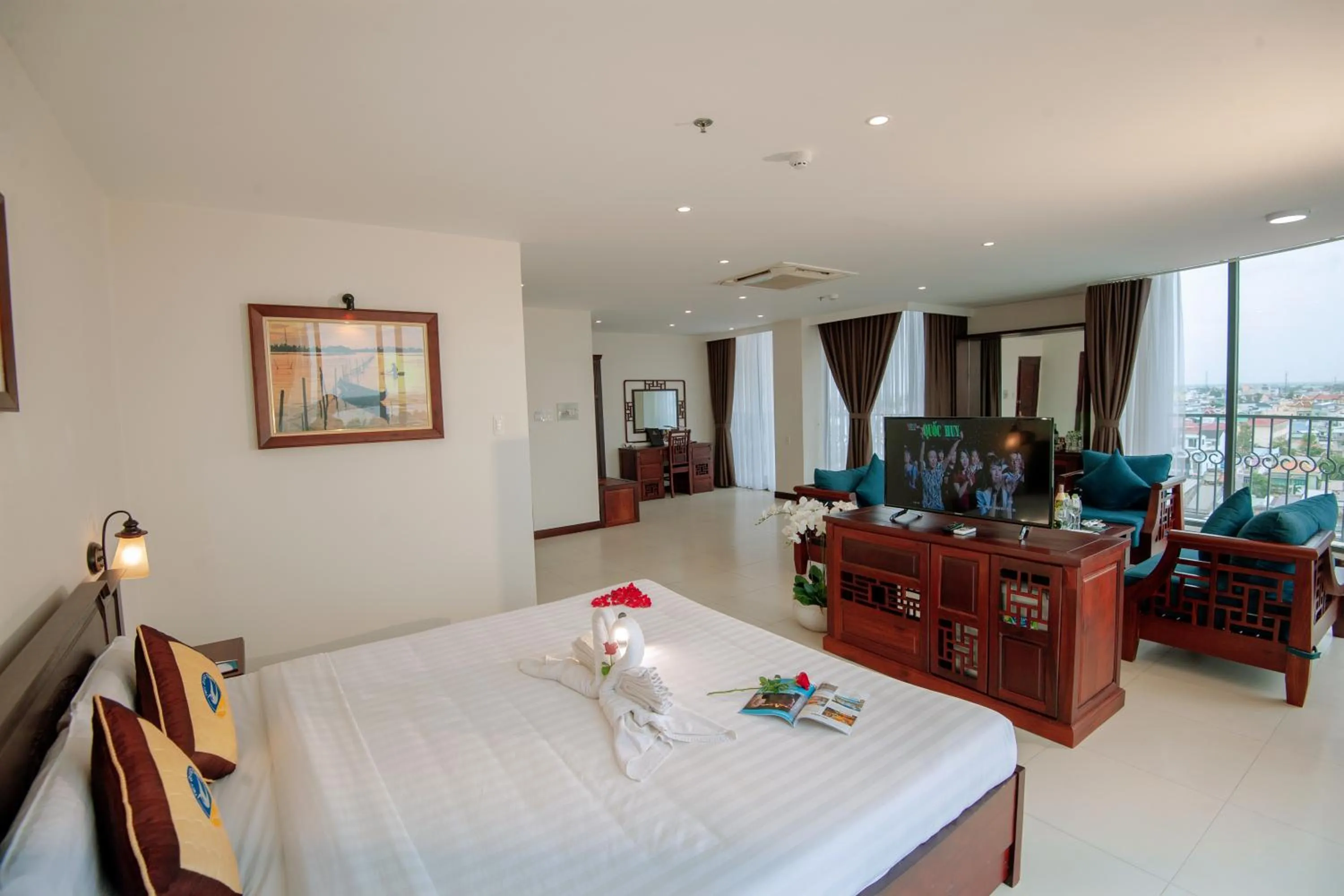 Bed in Cuu Long Hotel