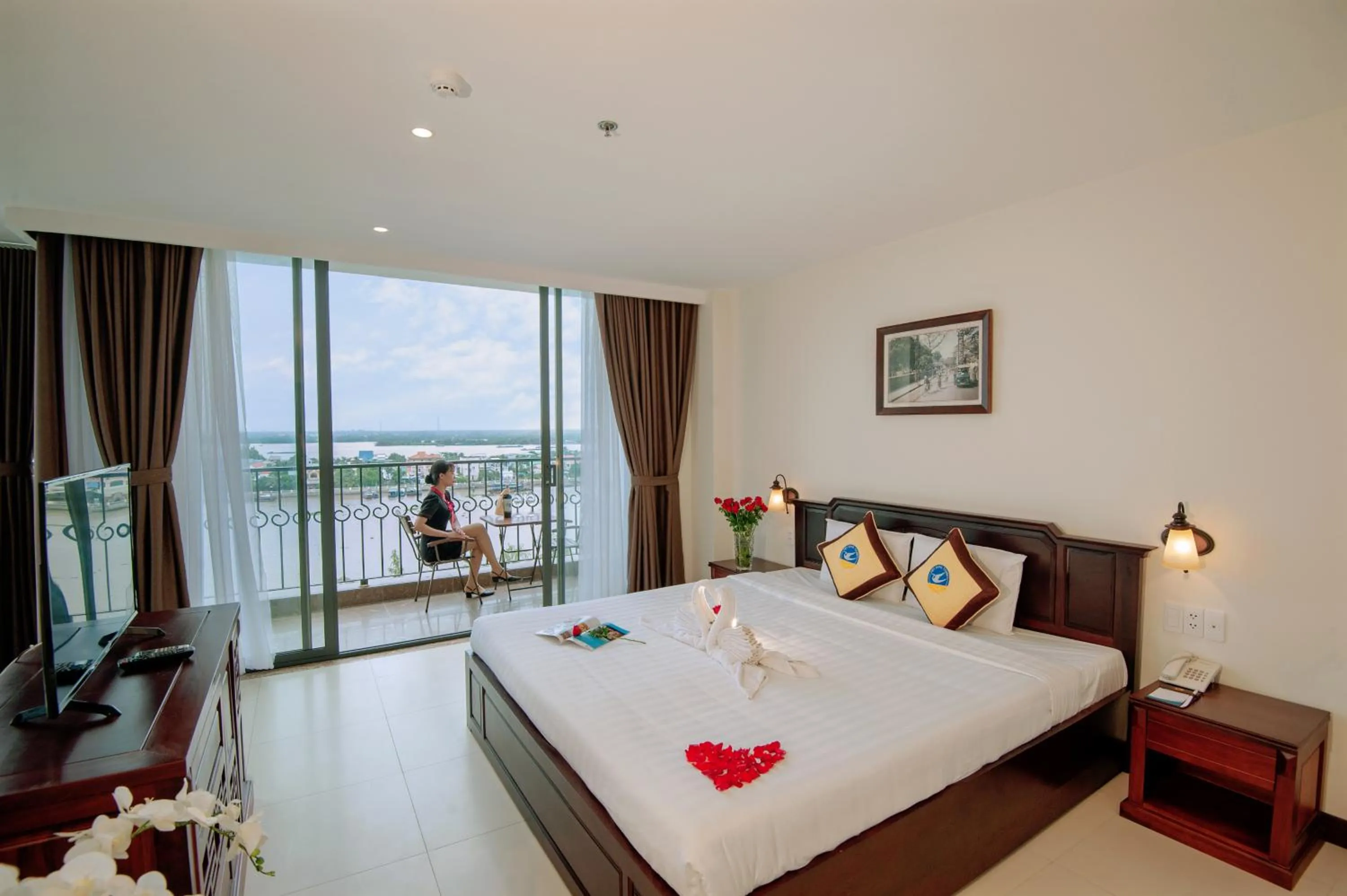 Bed in Cuu Long Hotel