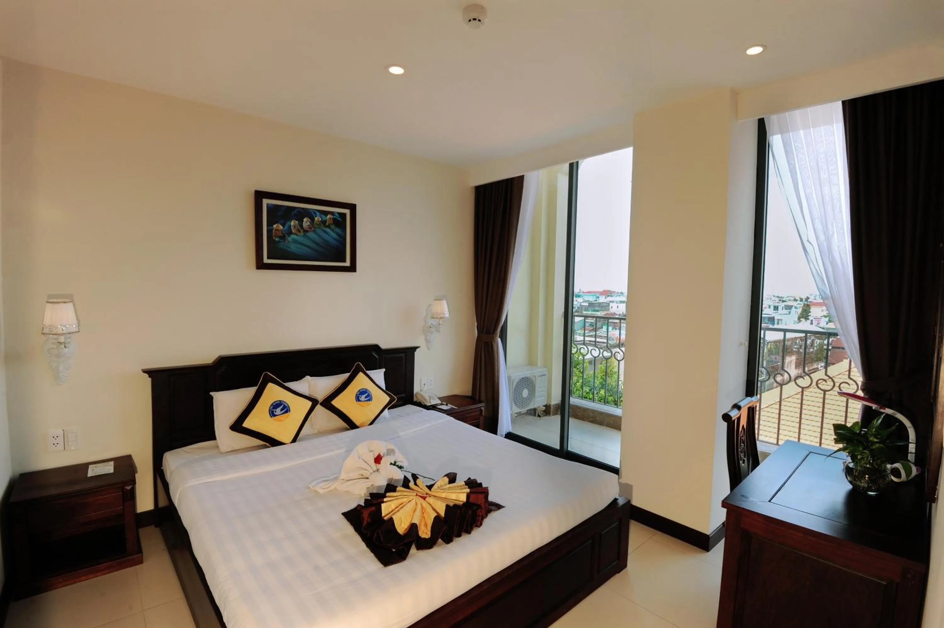 Bed in Cuu Long Hotel