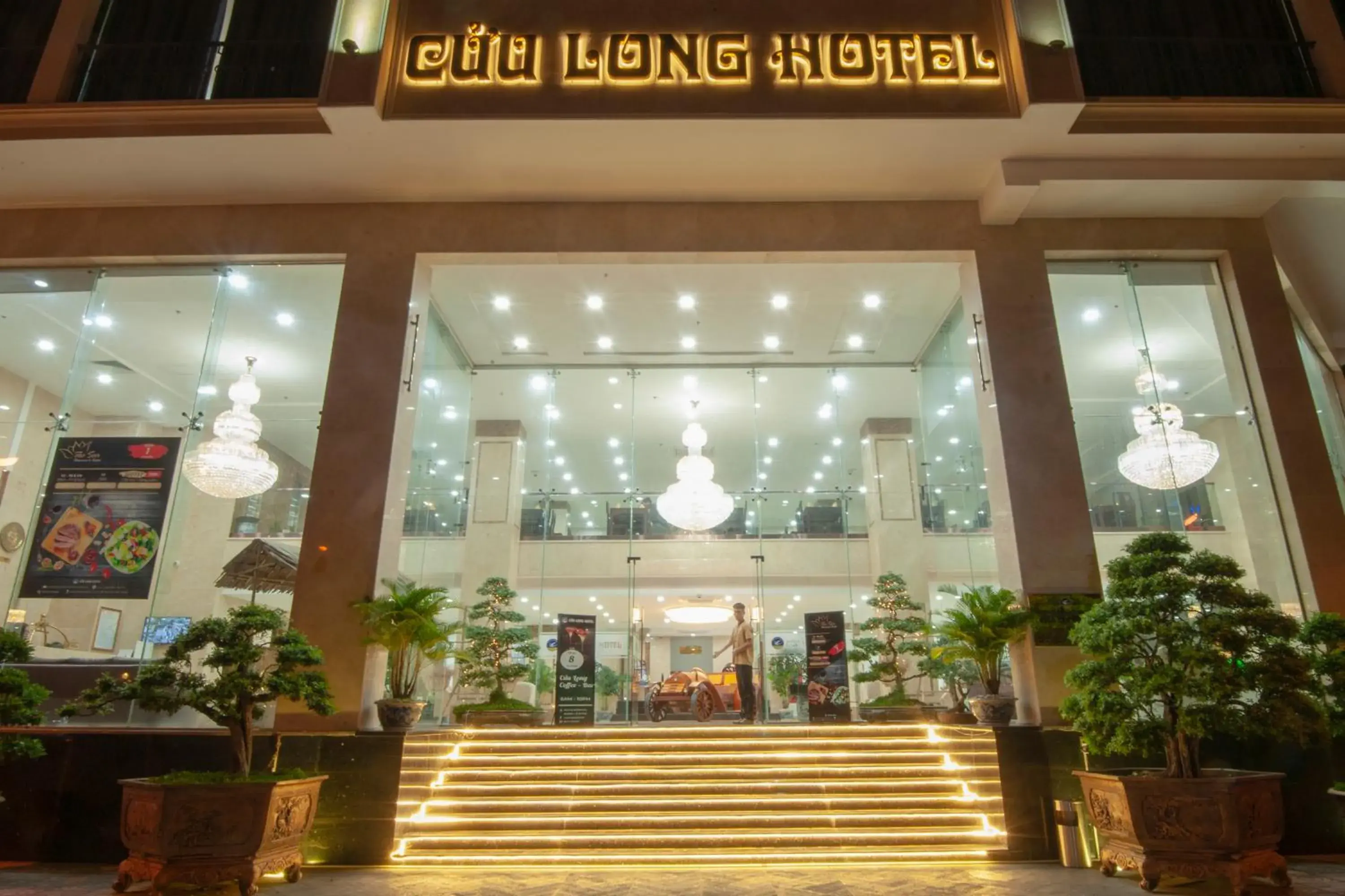 Facade/entrance in Cuu Long Hotel Facade/entrance in Cuu Long Hotel