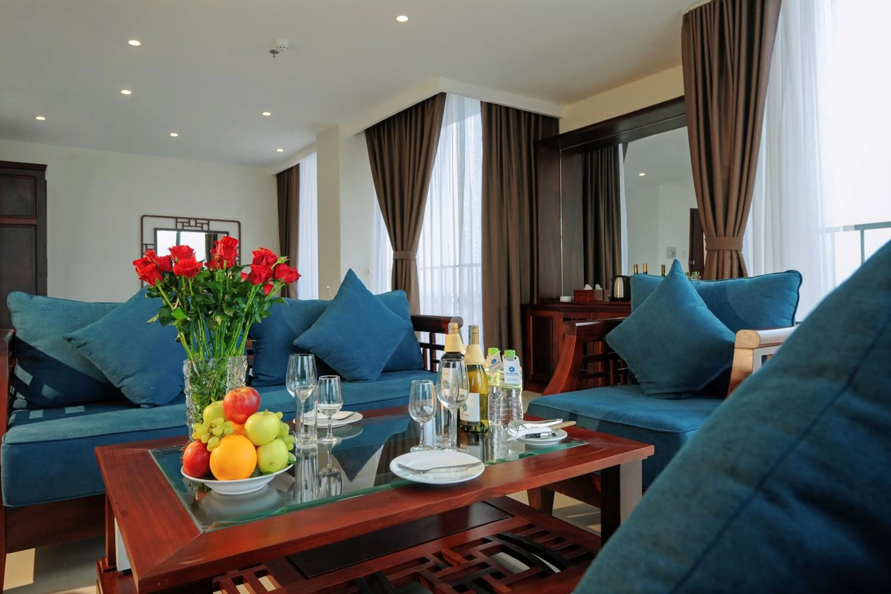 Living room in Cuu Long Hotel