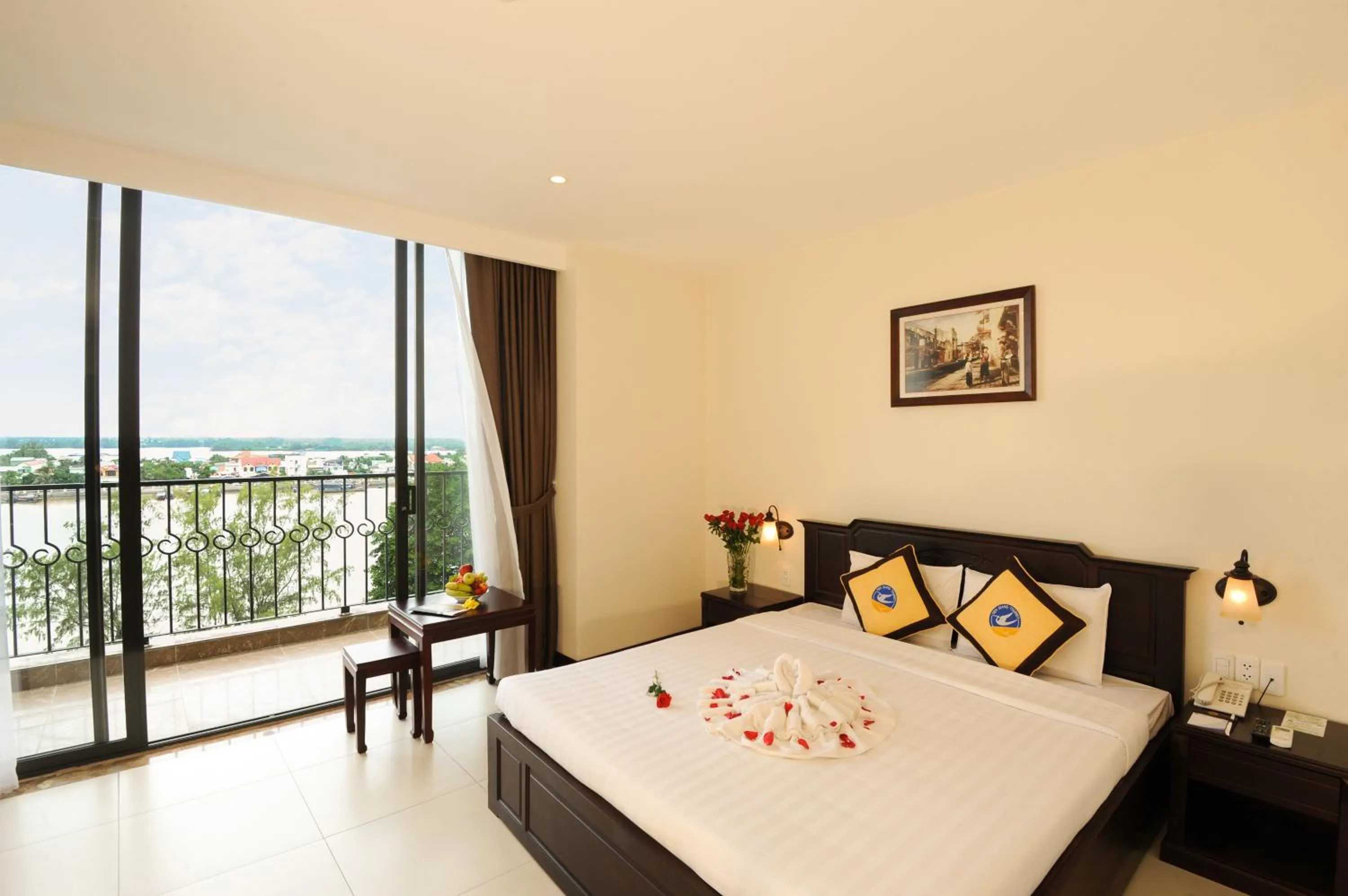 Bed in Cuu Long Hotel