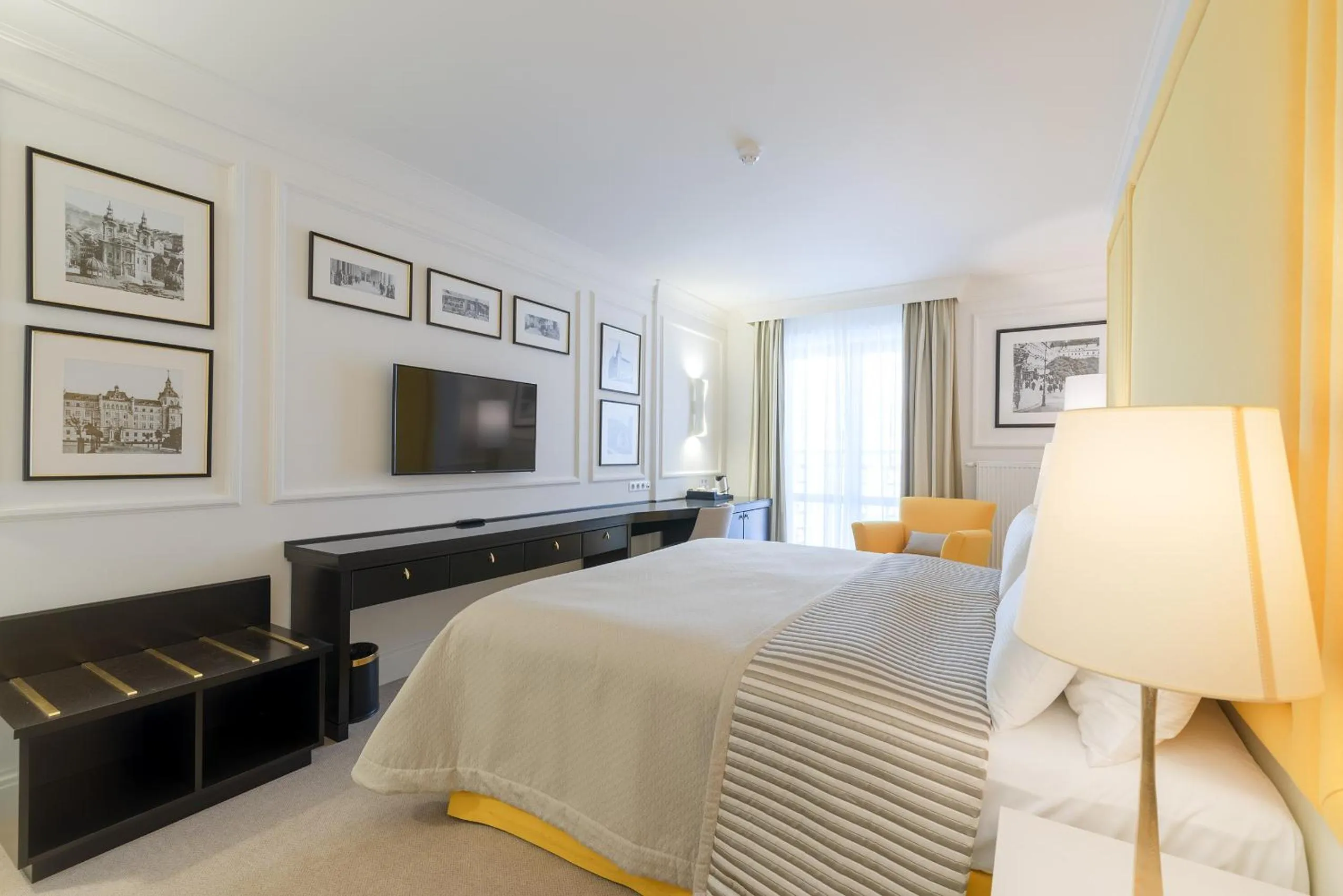 TV and multimedia, Bed in Boutique Hotel Corso