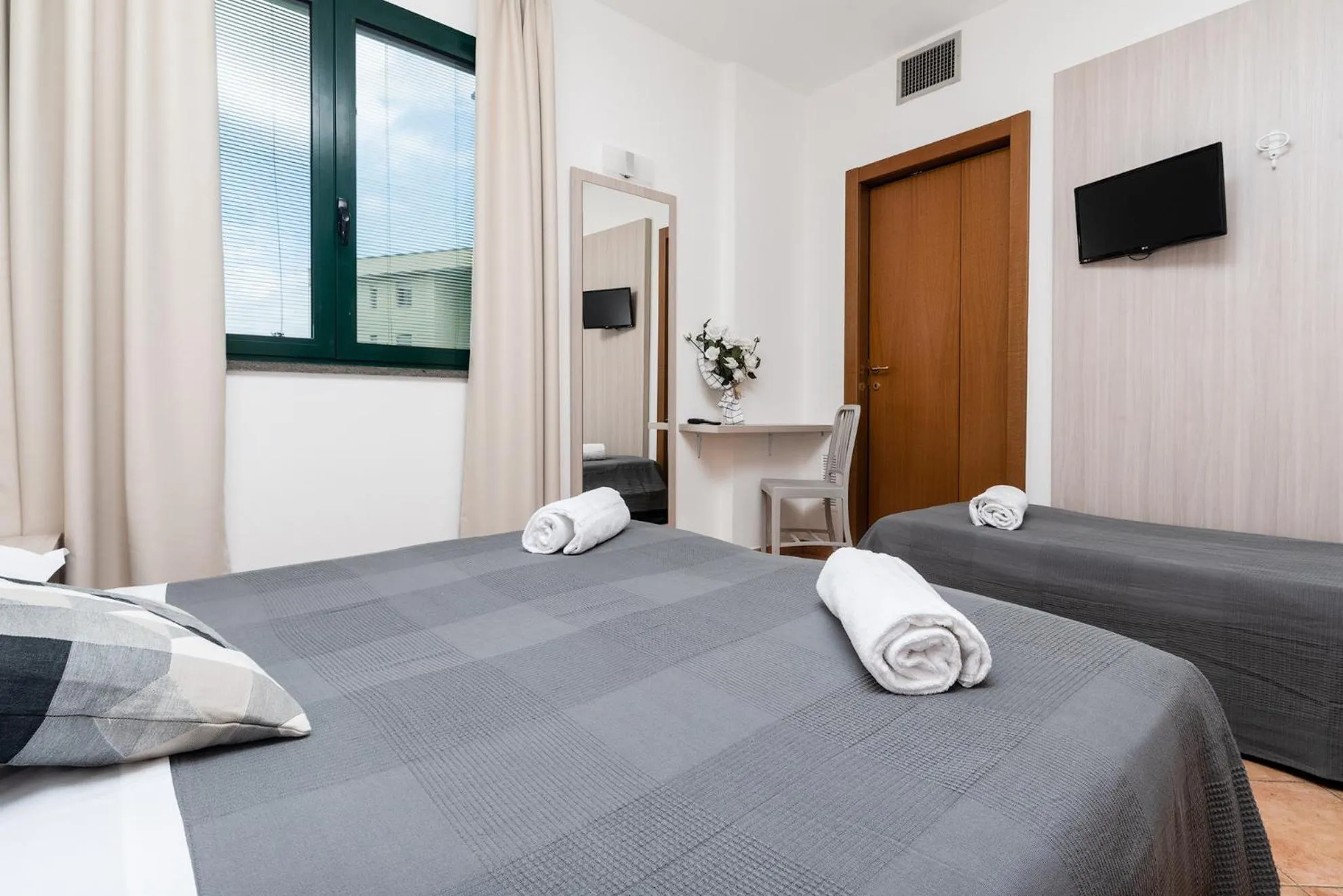 Photo of the whole room, Bed in Casa Betania