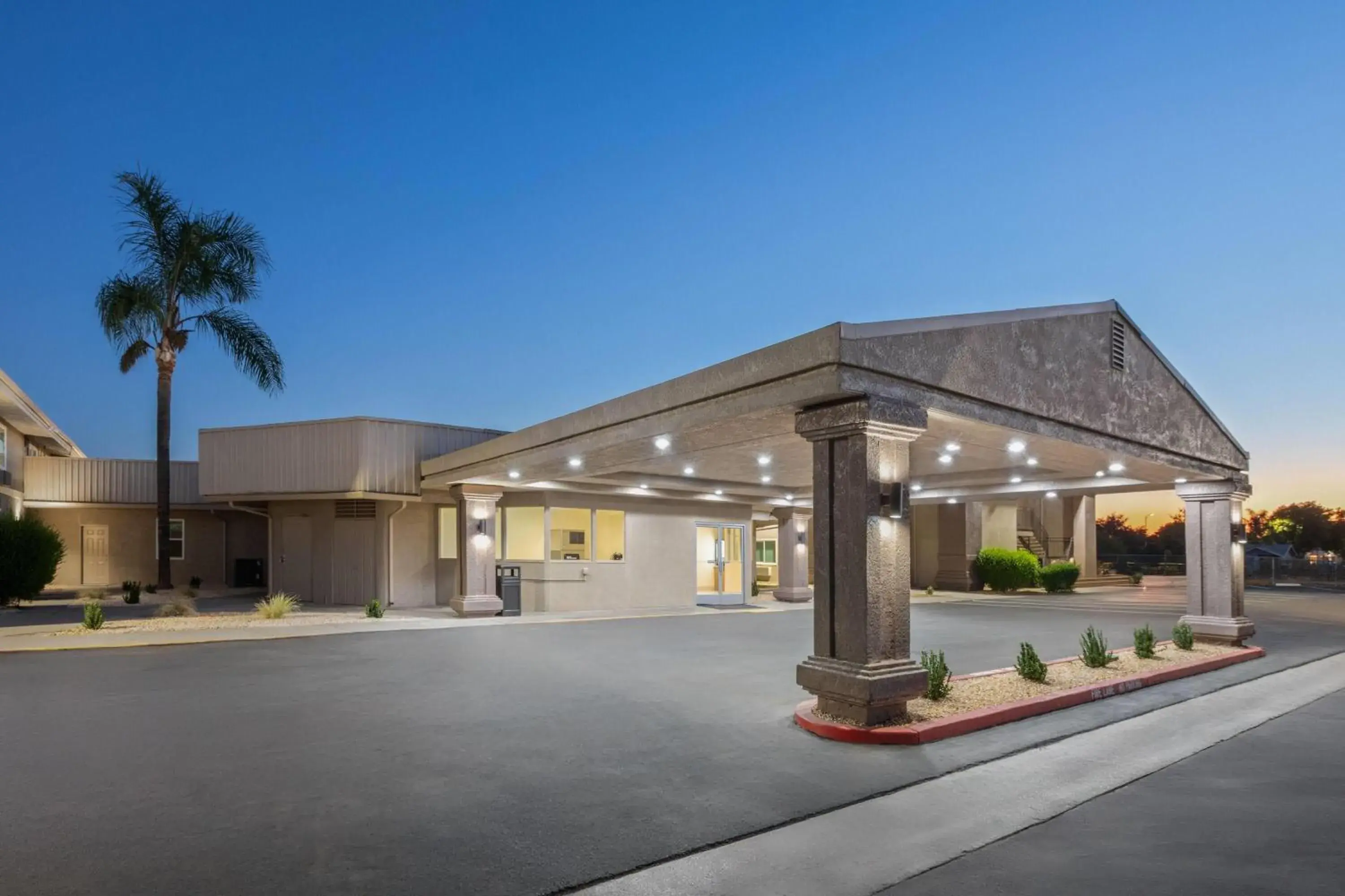 Property building in Ramada by Wyndham Merced Property building in Ramada by Wyndham Merced