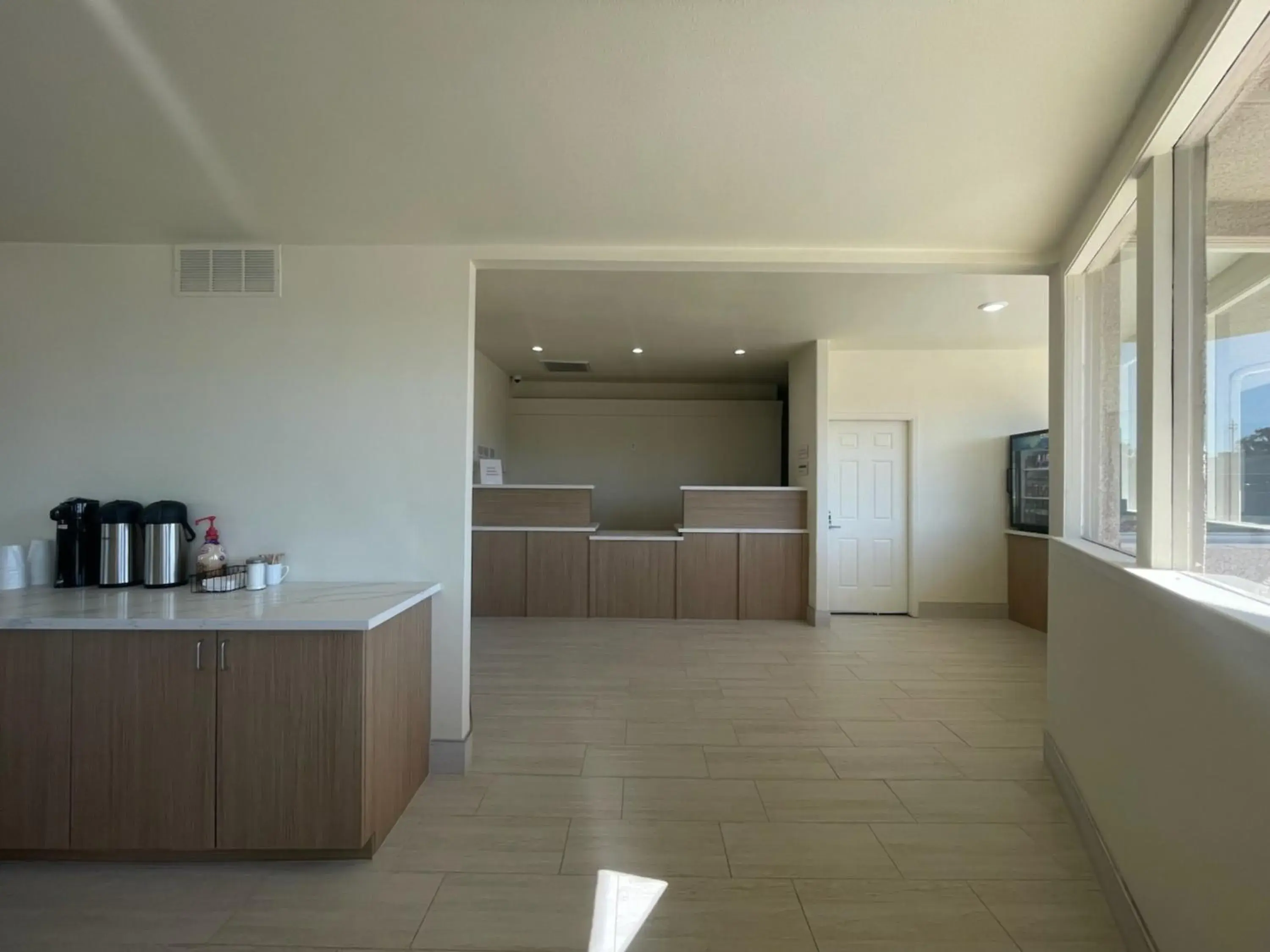 Lobby or reception in Ramada by Wyndham Merced Lobby or reception in Ramada by Wyndham Merced