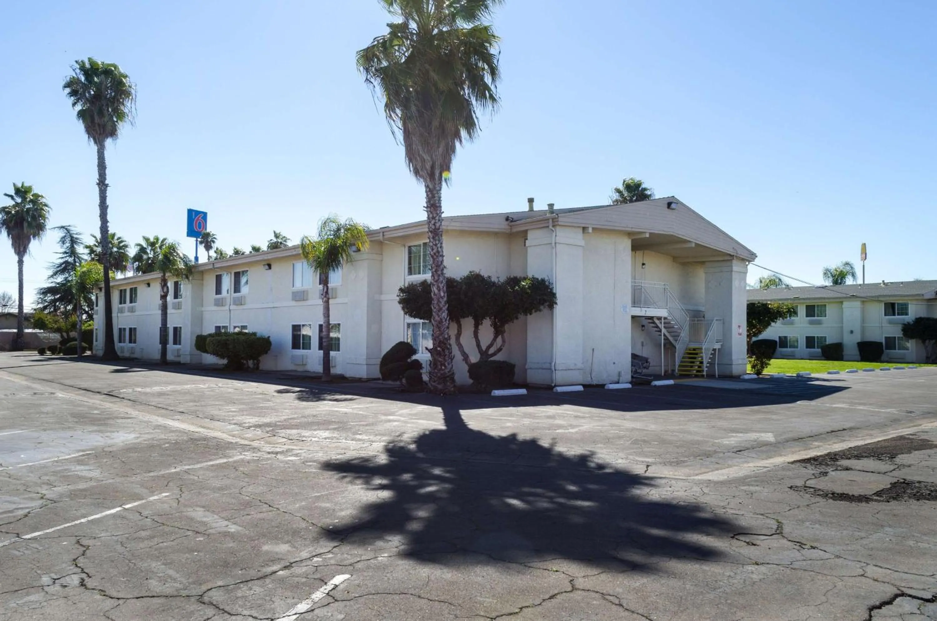Property building in Motel 6-Merced, CA