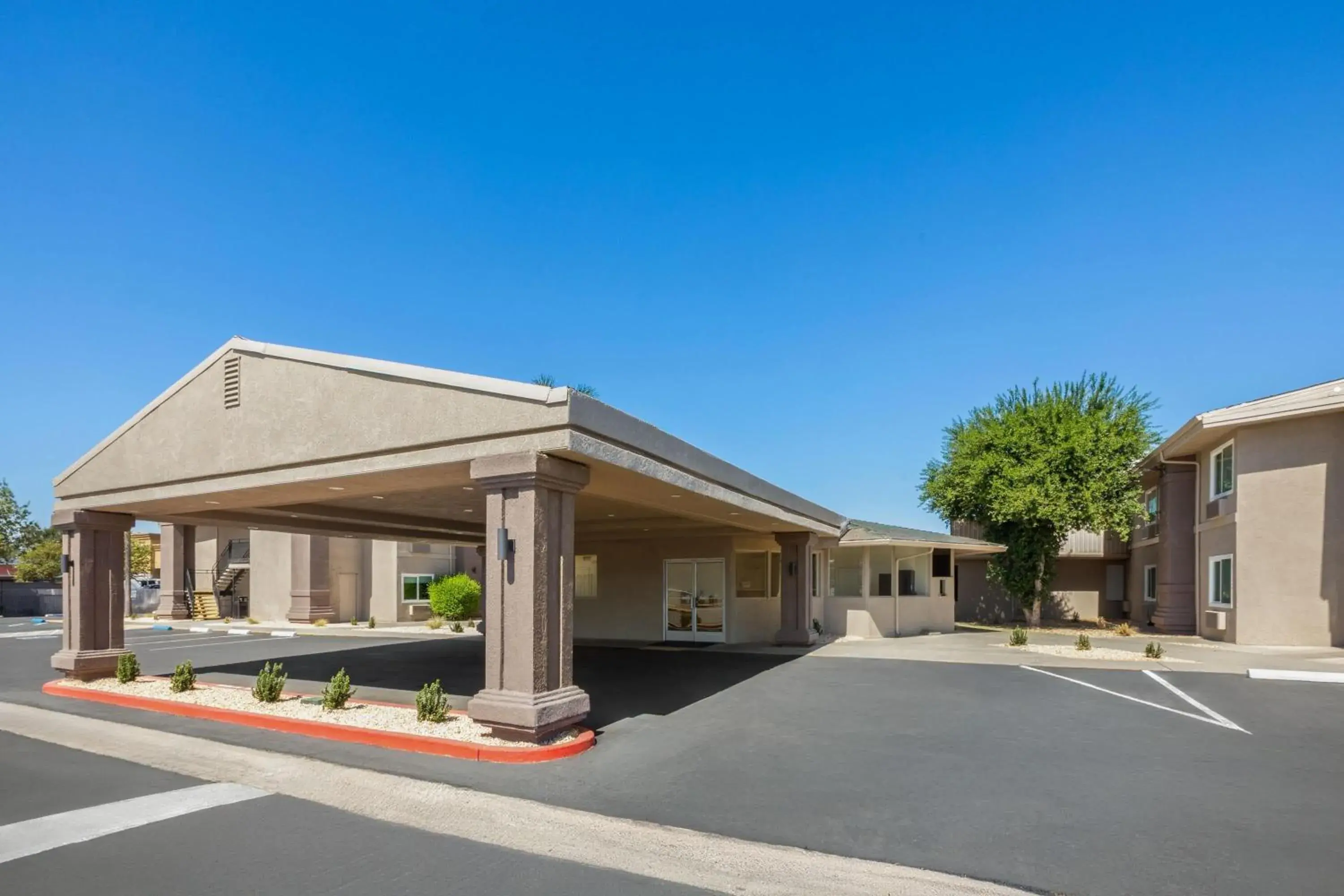 Property building in Ramada by Wyndham Merced Property building in Ramada by Wyndham Merced