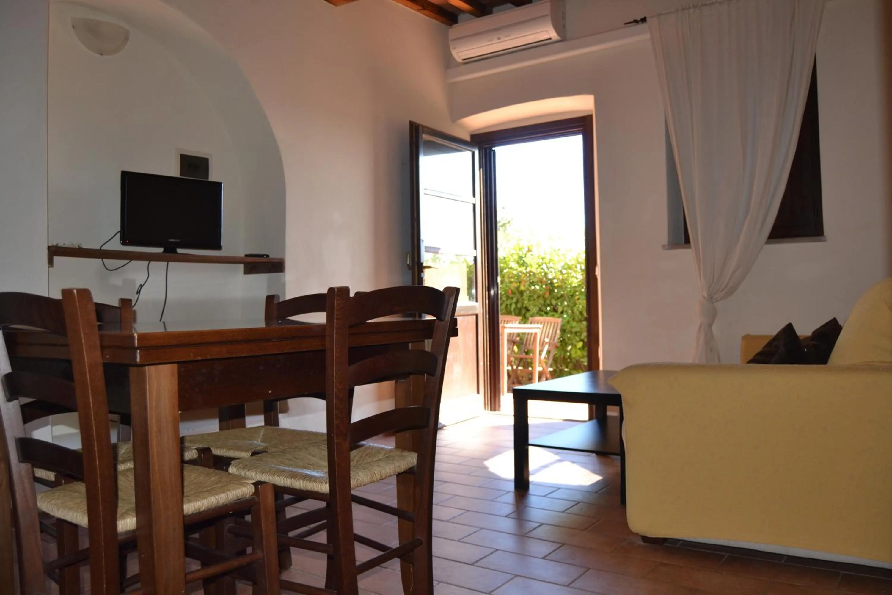 Dining area in Antico Borgo Casalappi