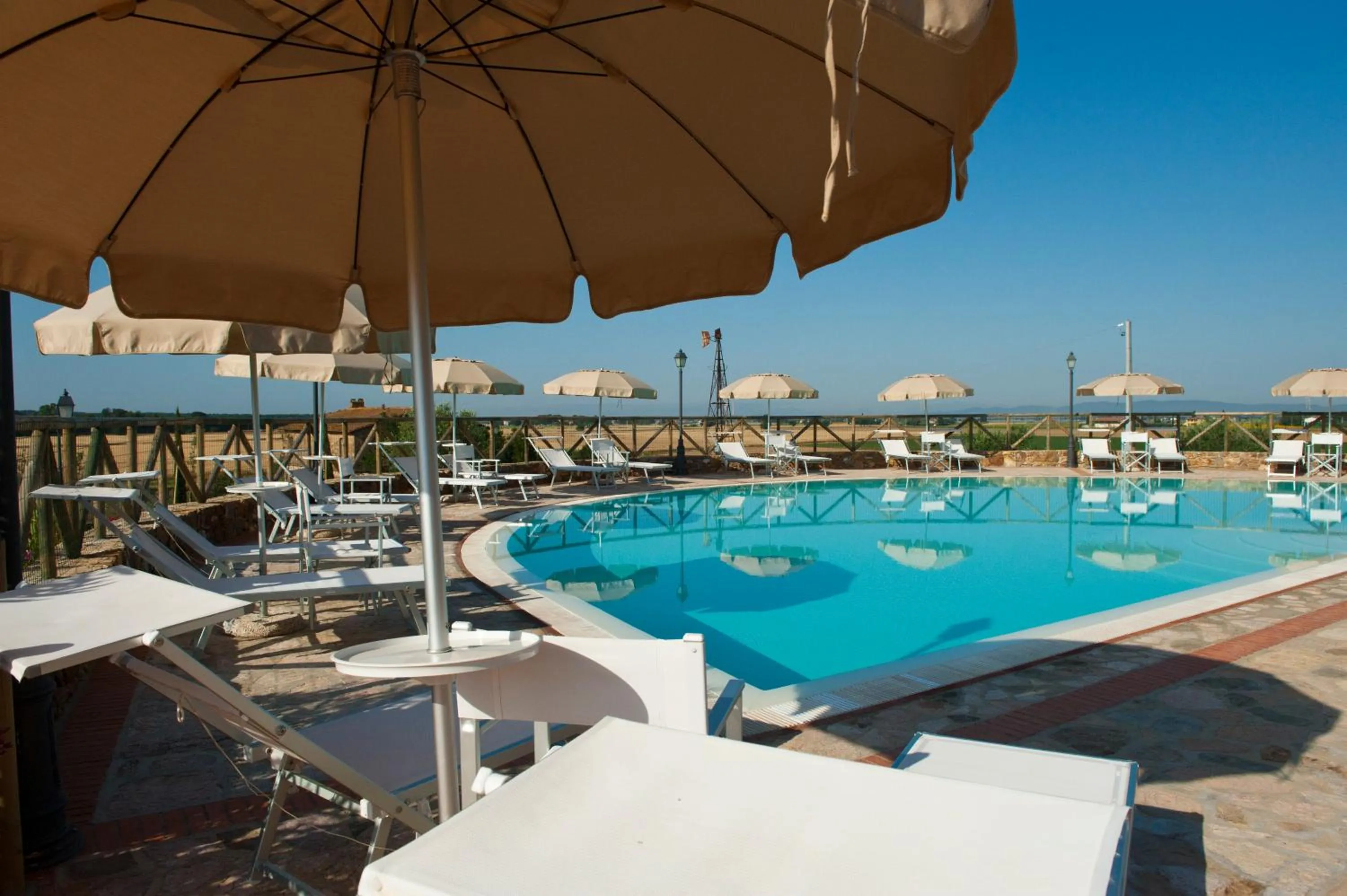 Swimming pool in Antico Borgo Casalappi