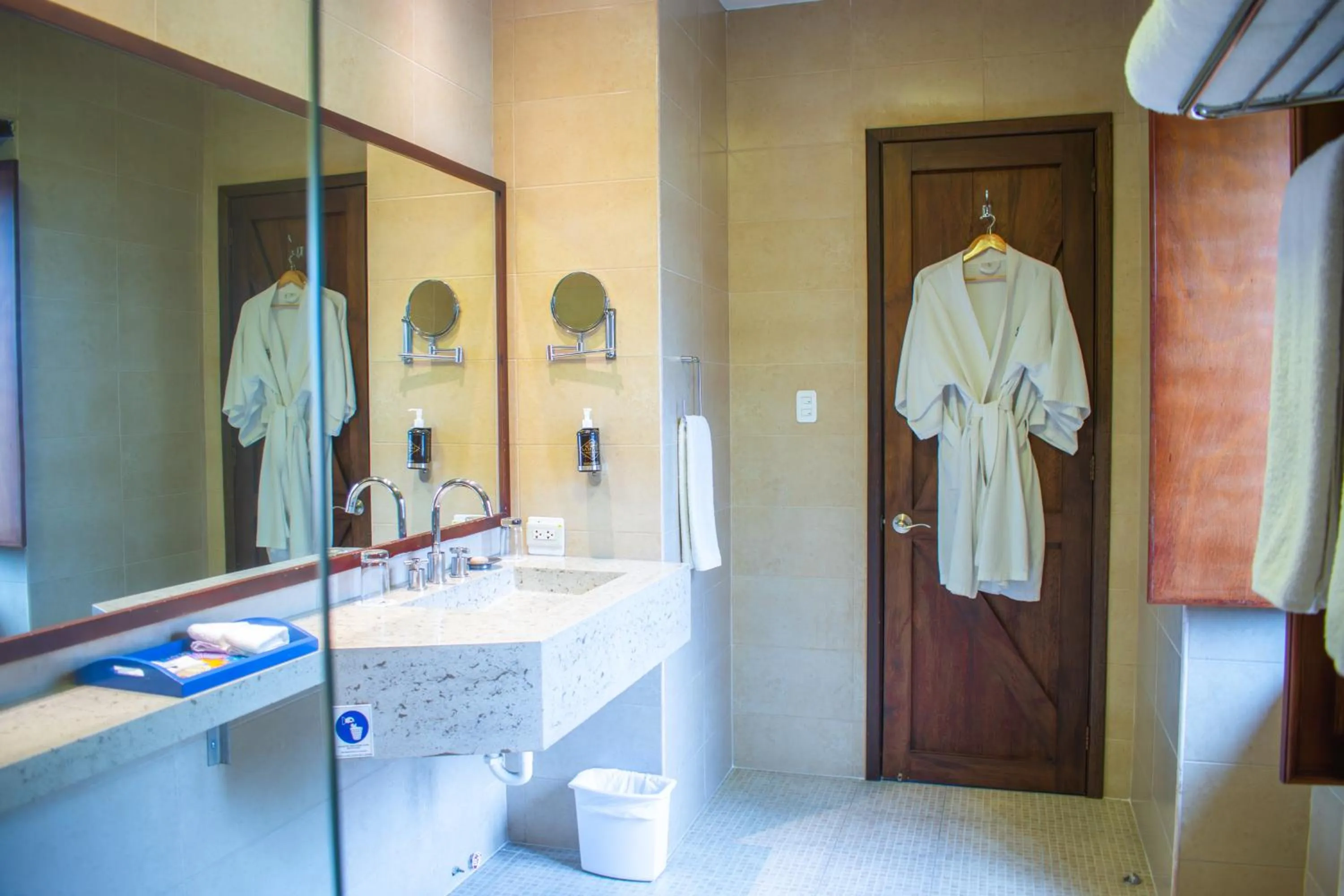 Bathroom in La Casona de la Ronda Hotel Boutique