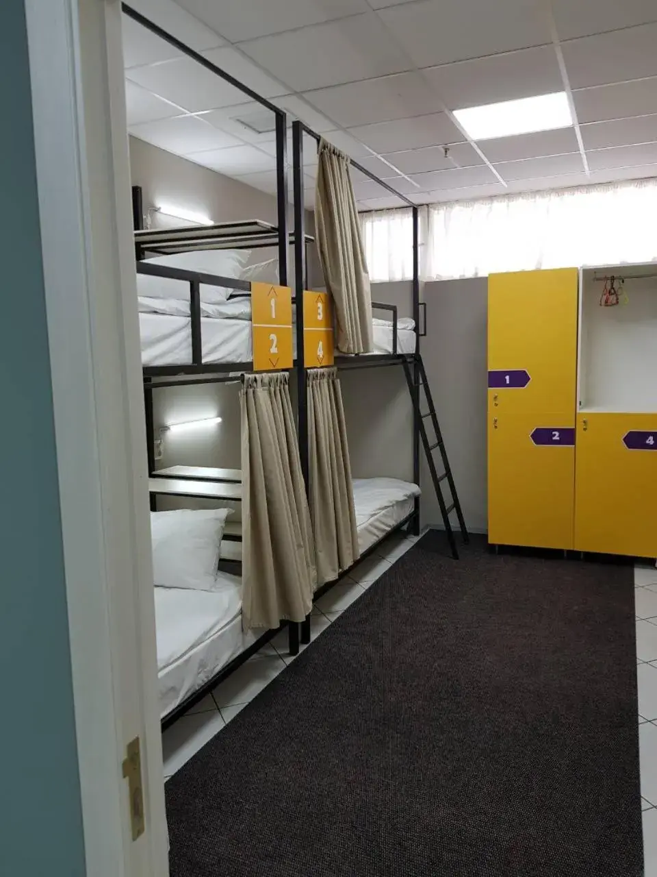 Bed in 4-Bed Male Dormitory Room in Hostel City Center Bed in 4-Bed Male Dormitory Room in Hostel City Center