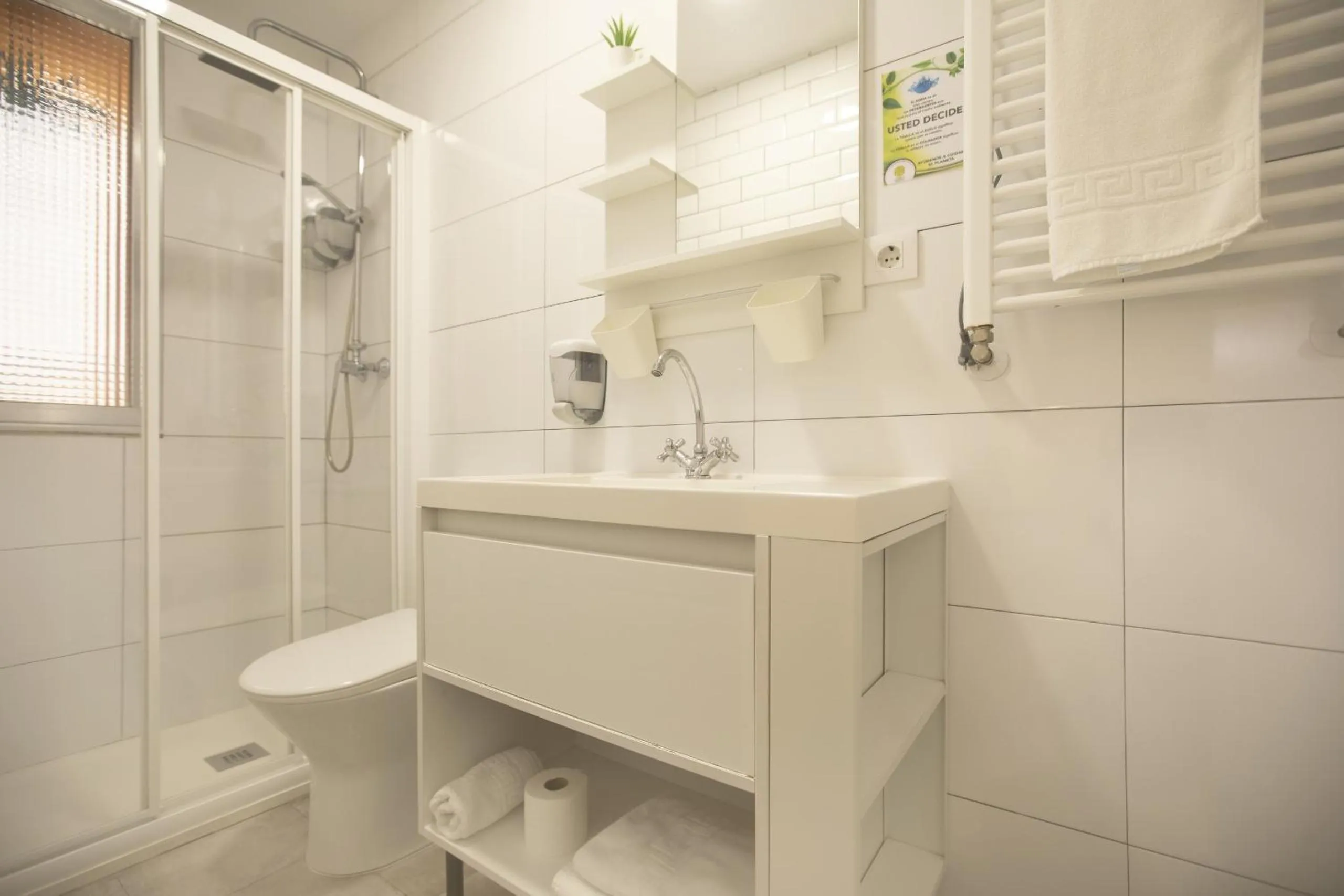 Bathroom in Alojamientos Cantíber