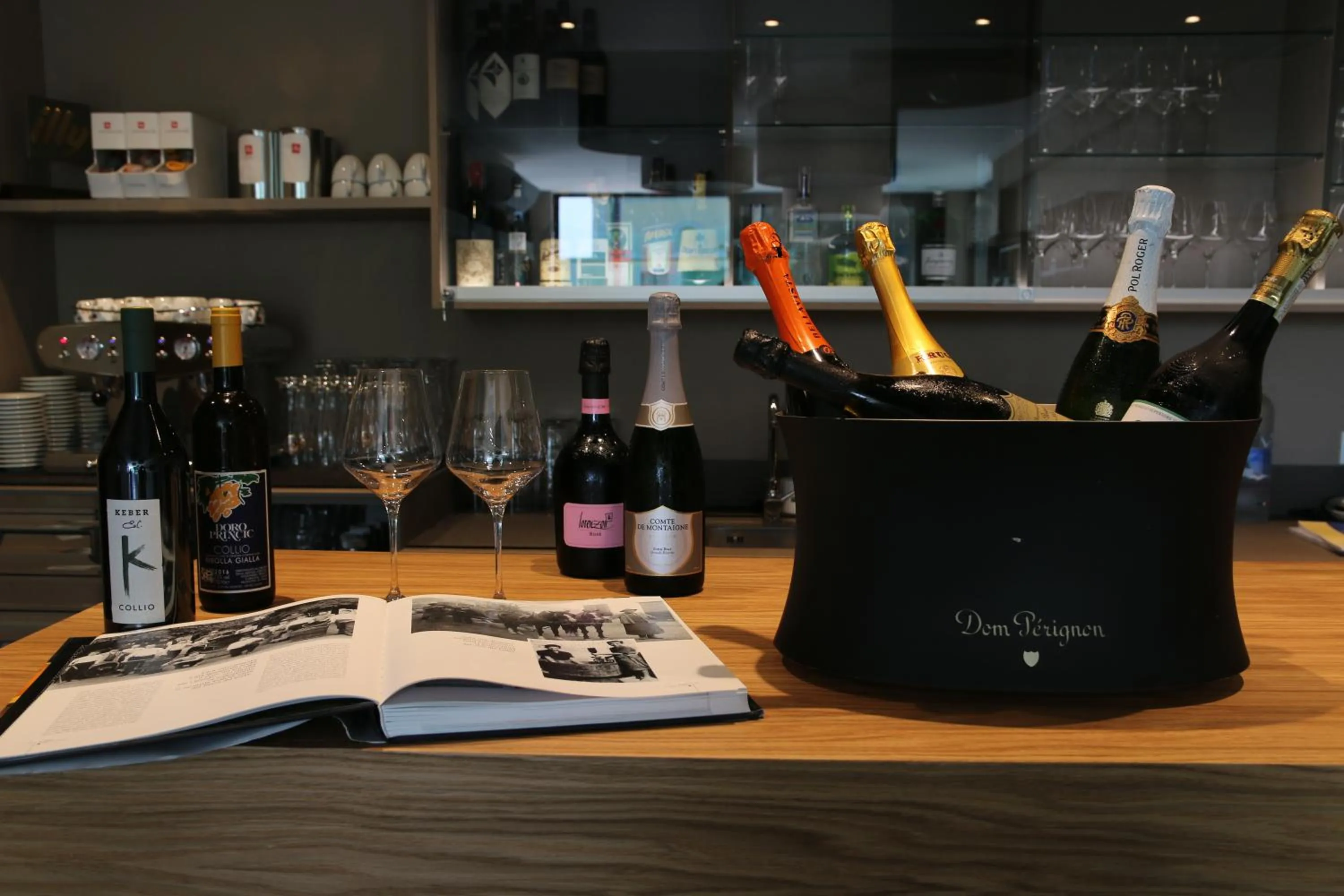 Lounge or bar in Sunset Room&Breakfast