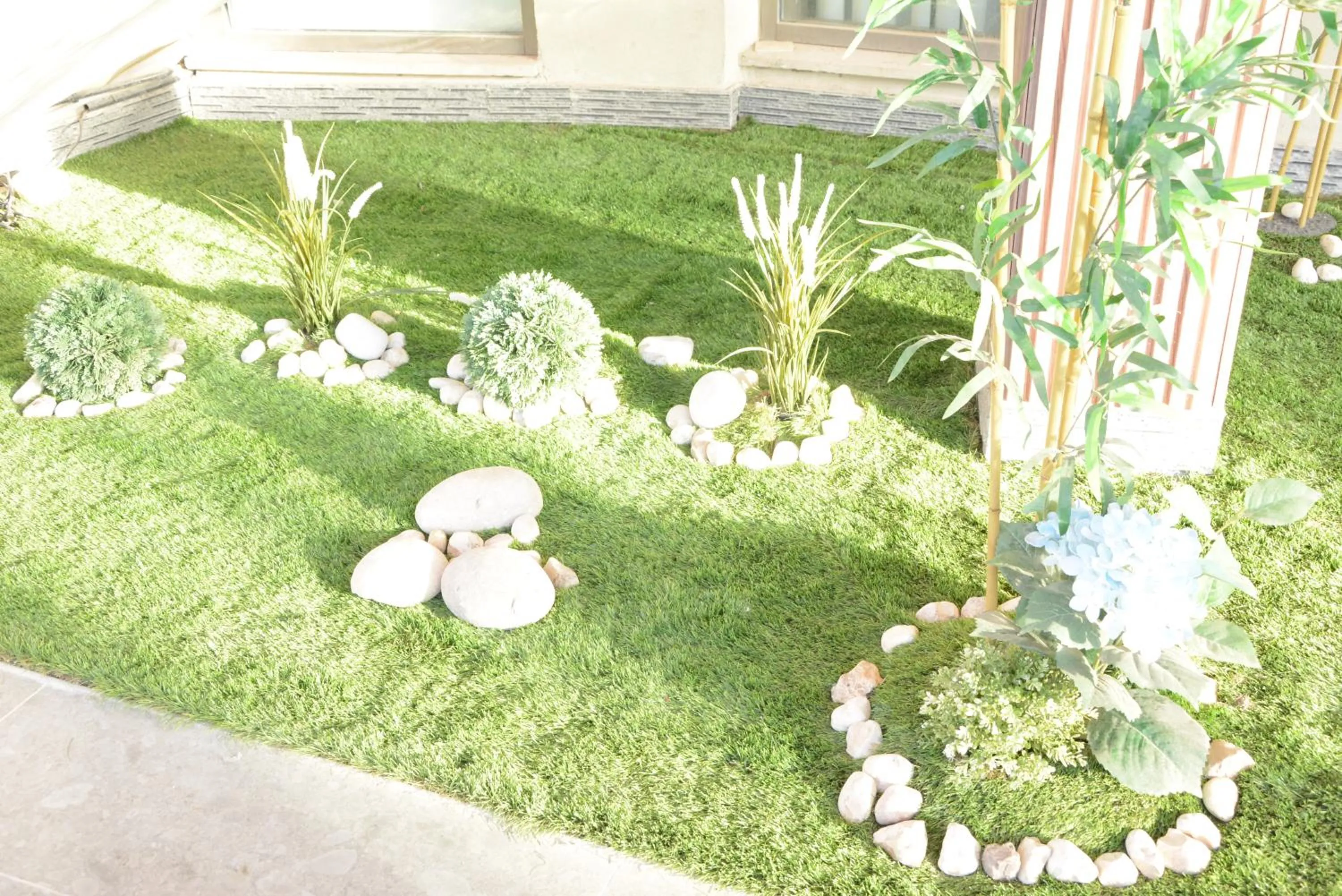 Garden in Lijam Hotel