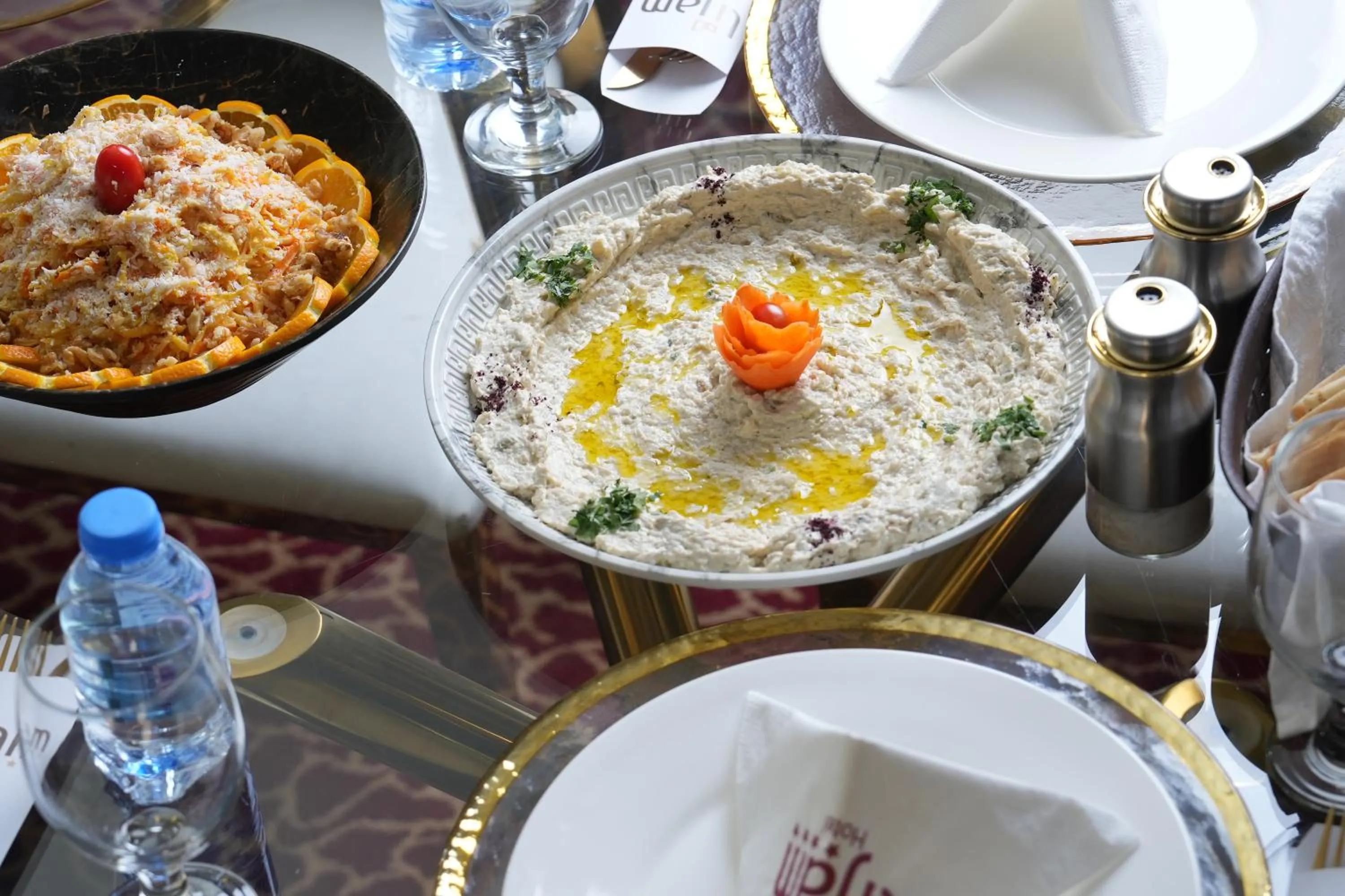 Food and drinks in Lijam Hotel