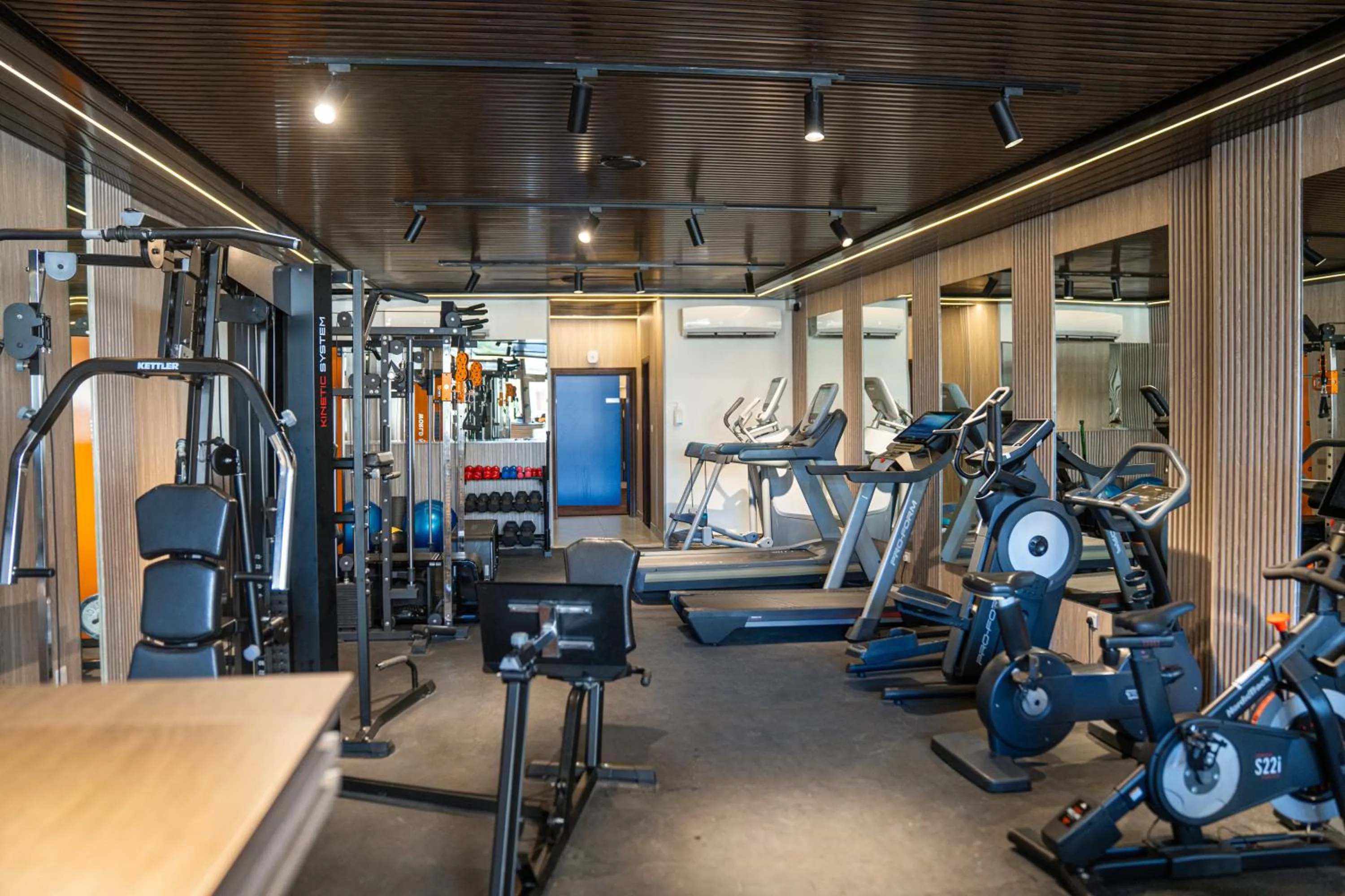 Fitness centre/facilities in Lijam Hotel