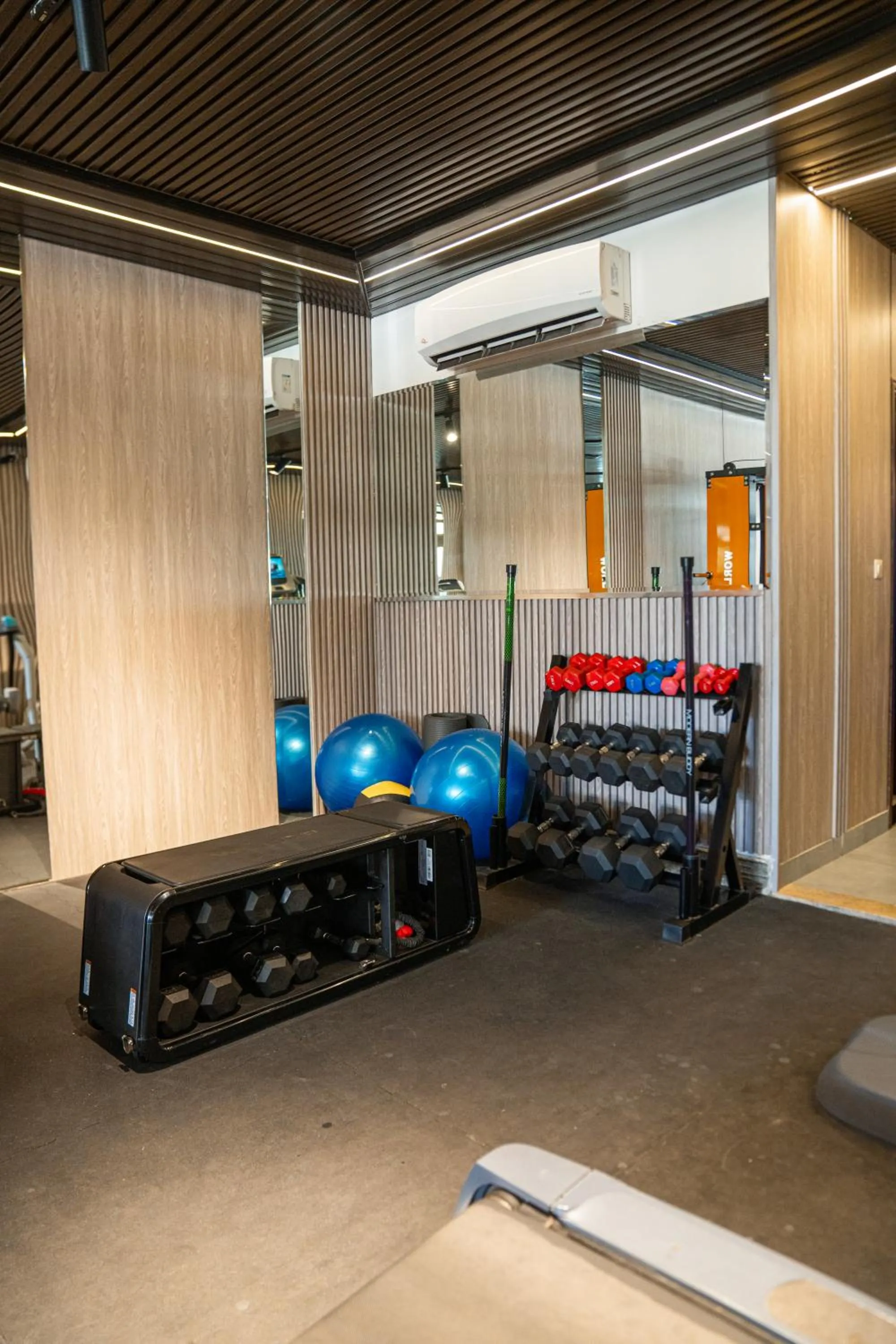 Fitness centre/facilities in Lijam Hotel