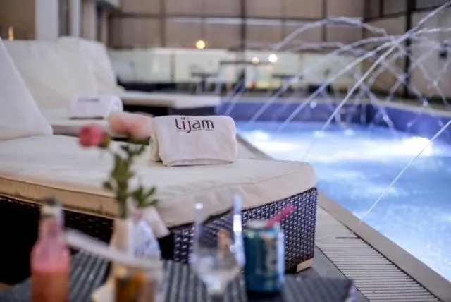 Swimming pool in Lijam Hotel