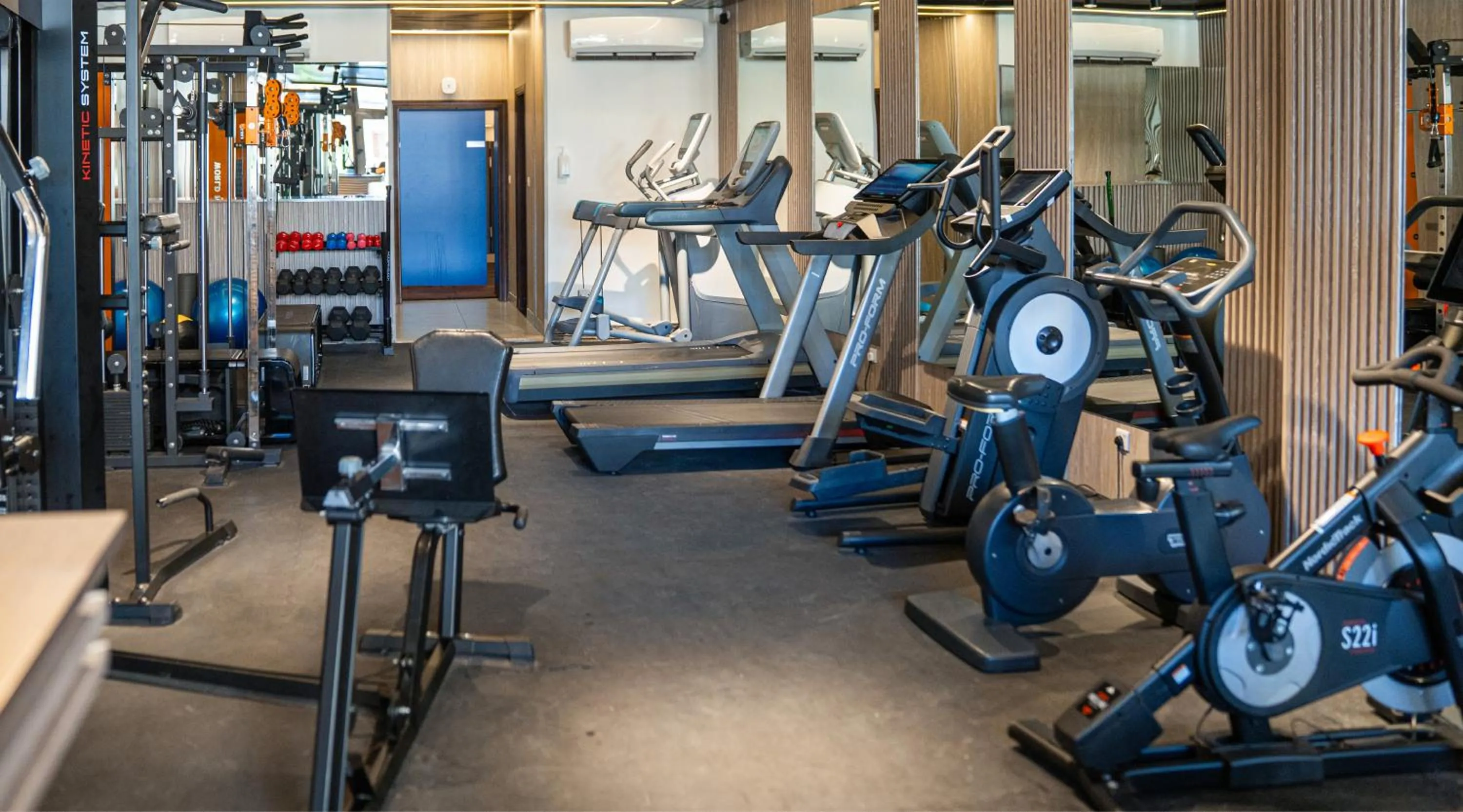 Fitness centre/facilities in Lijam Hotel