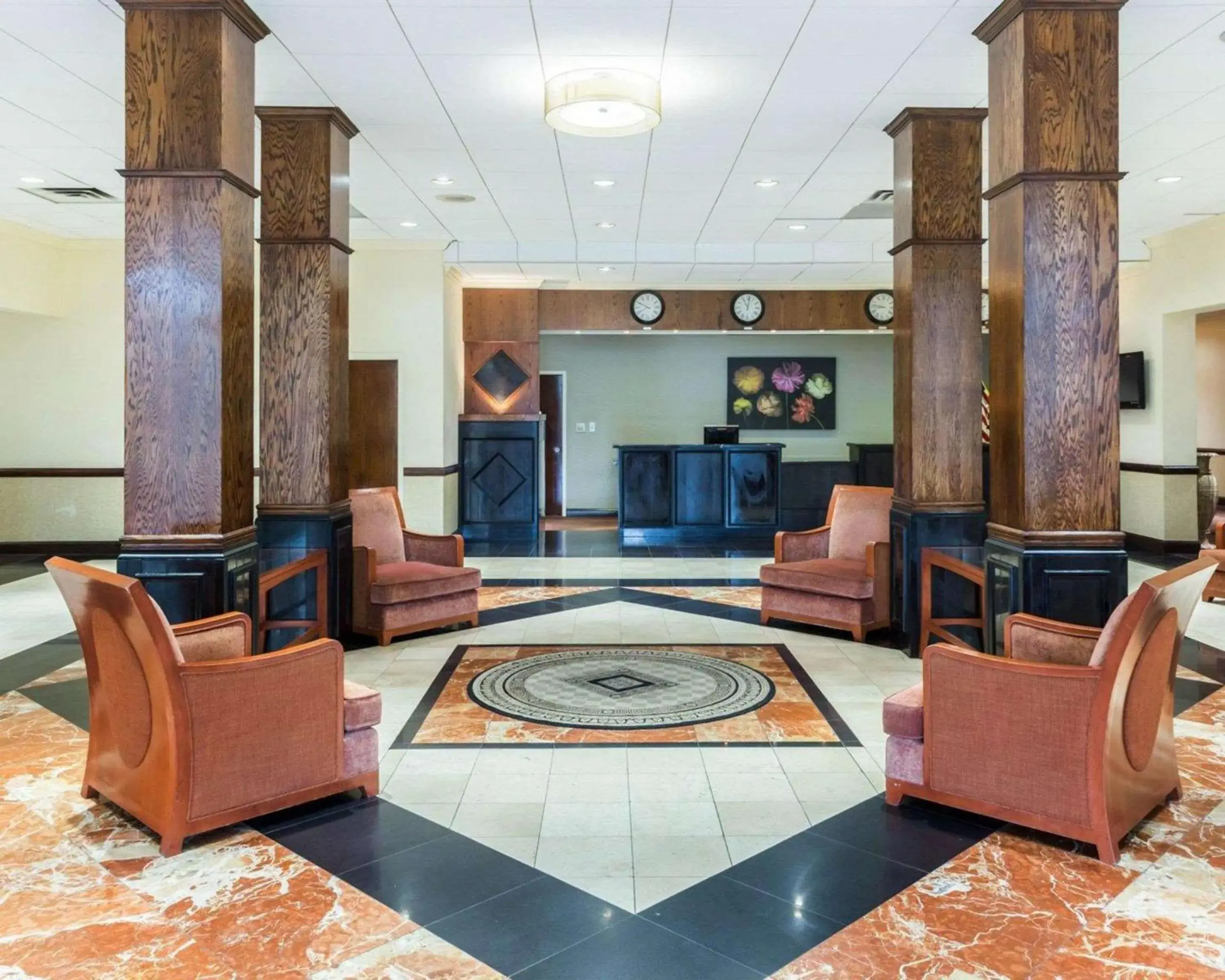 Lobby or reception in Clarion Hotel Somerset - New Brunswick Lobby or reception in Clarion Hotel Somerset - New Brunswick