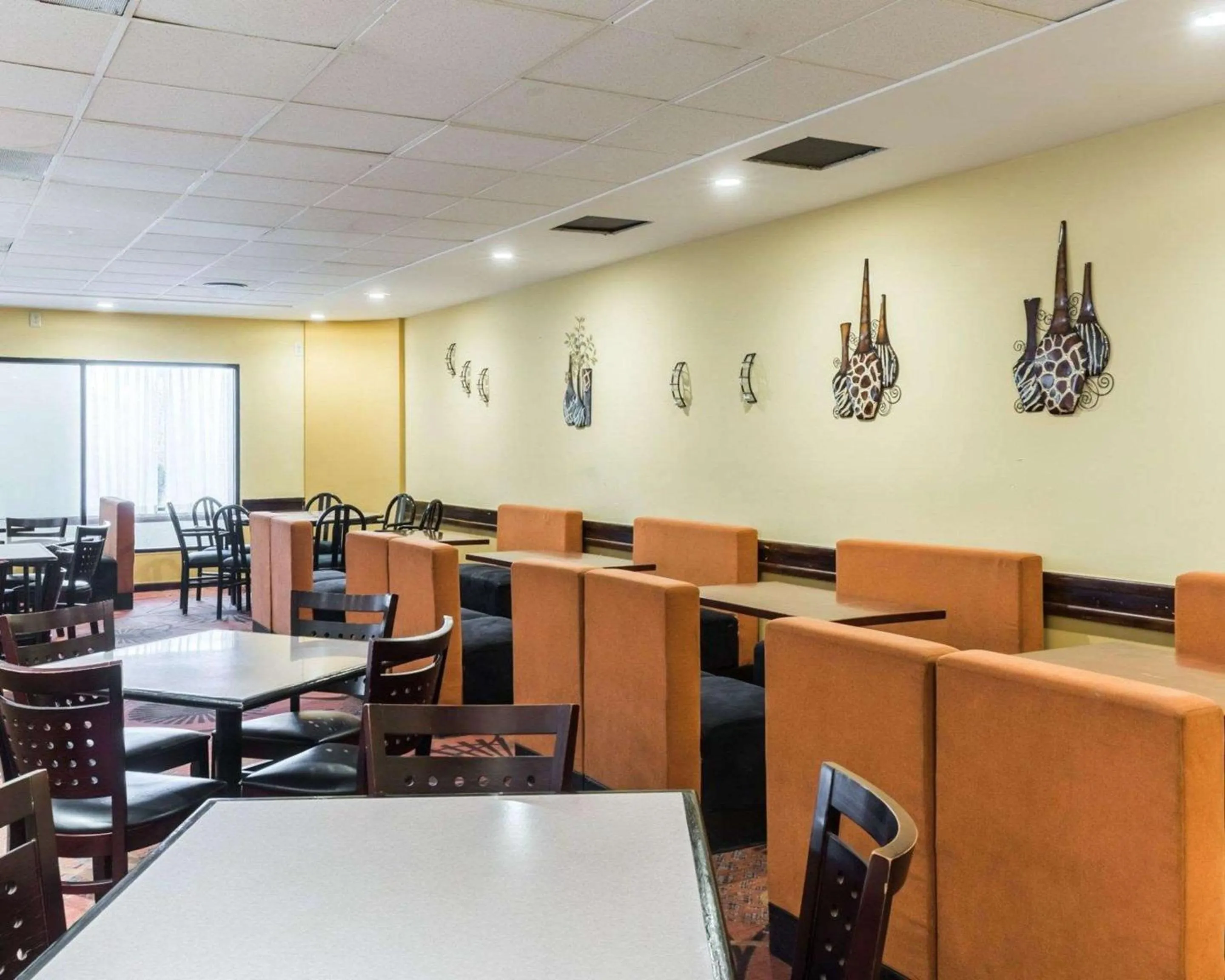 Breakfast in Clarion Hotel Somerset - New Brunswick