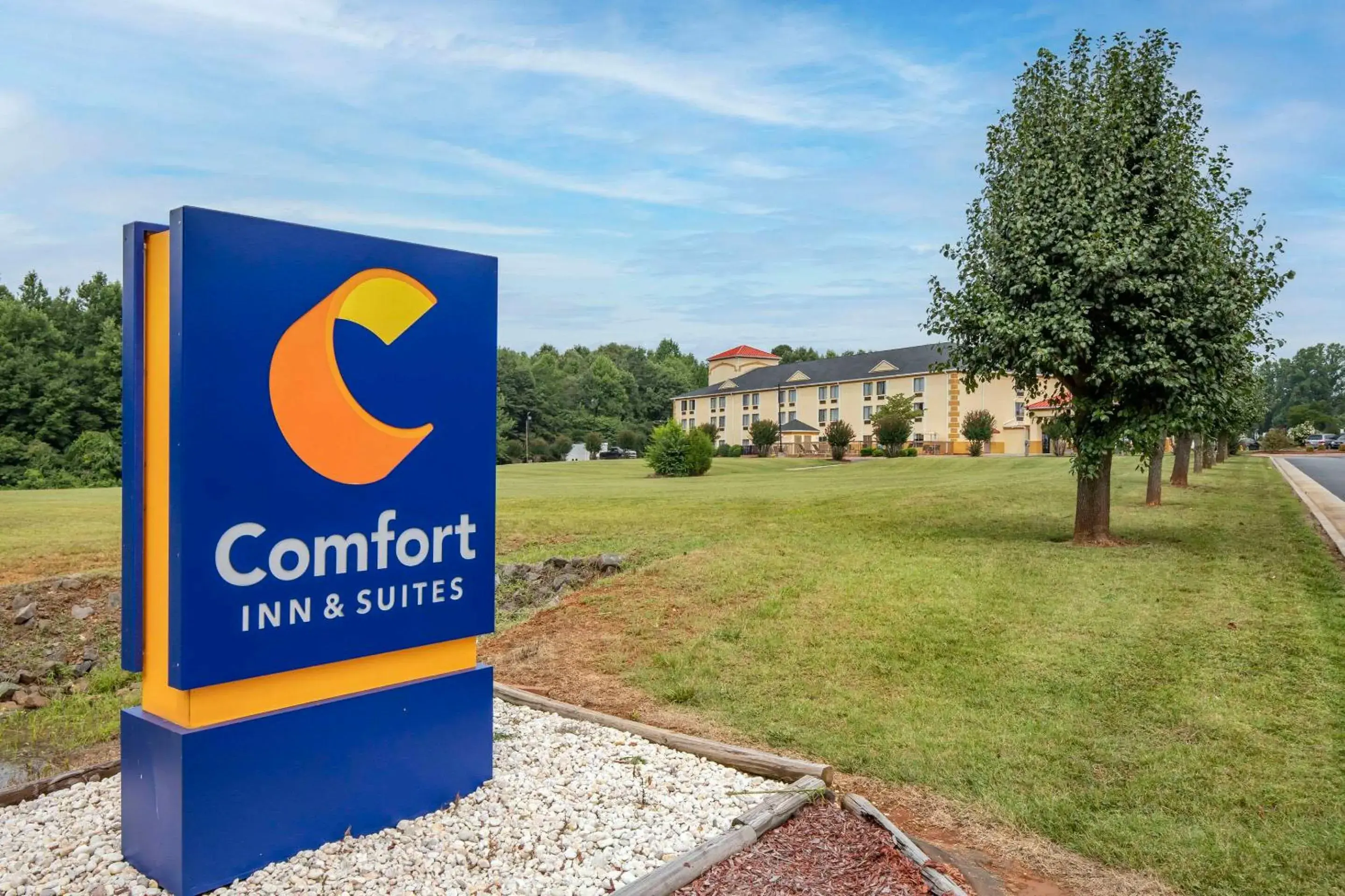 Property building in Comfort Inn & Suites Mocksville I-40 Property building in Comfort Inn & Suites Mocksville I-40