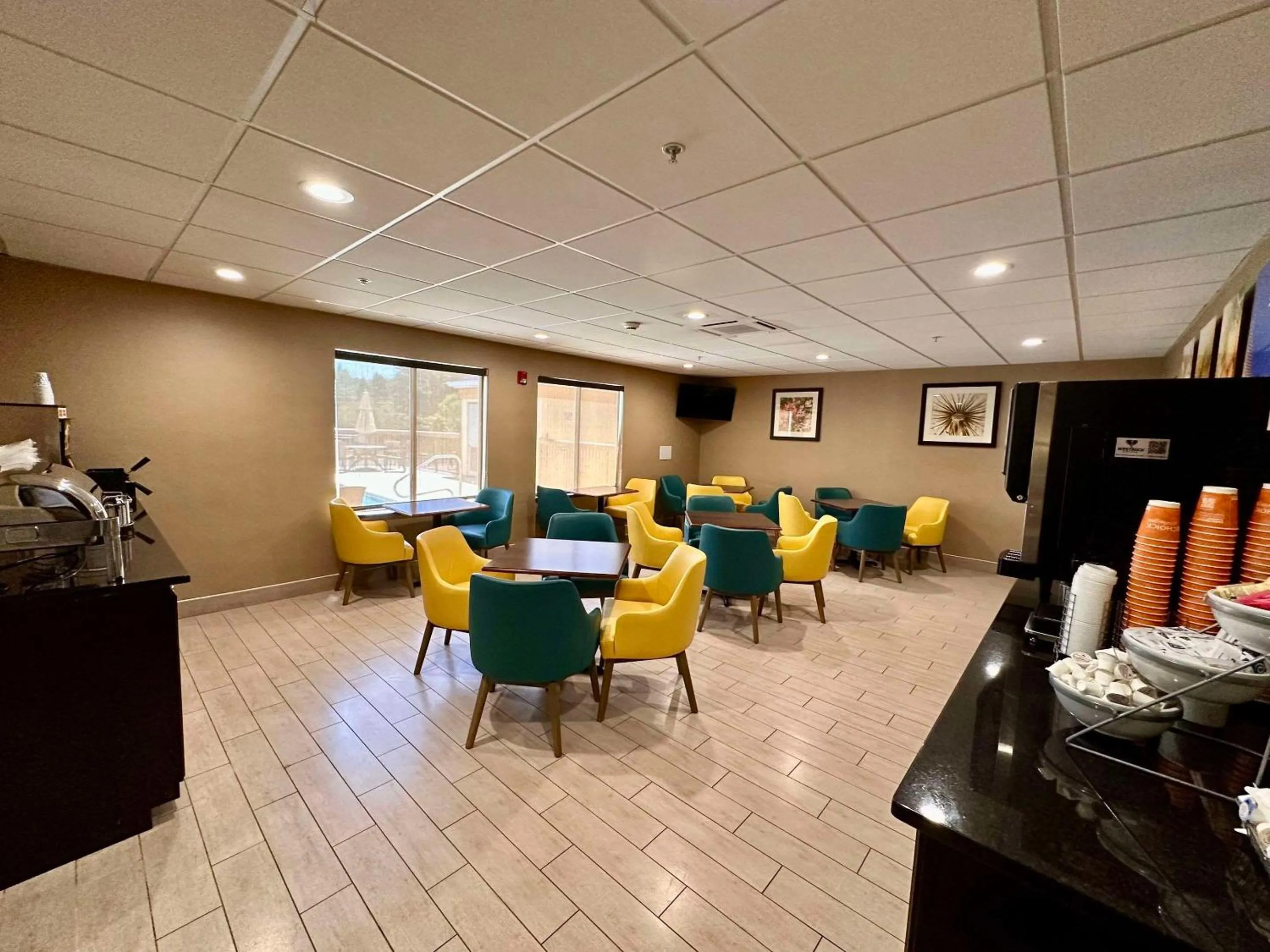 Breakfast in Comfort Inn & Suites Mocksville I-40
