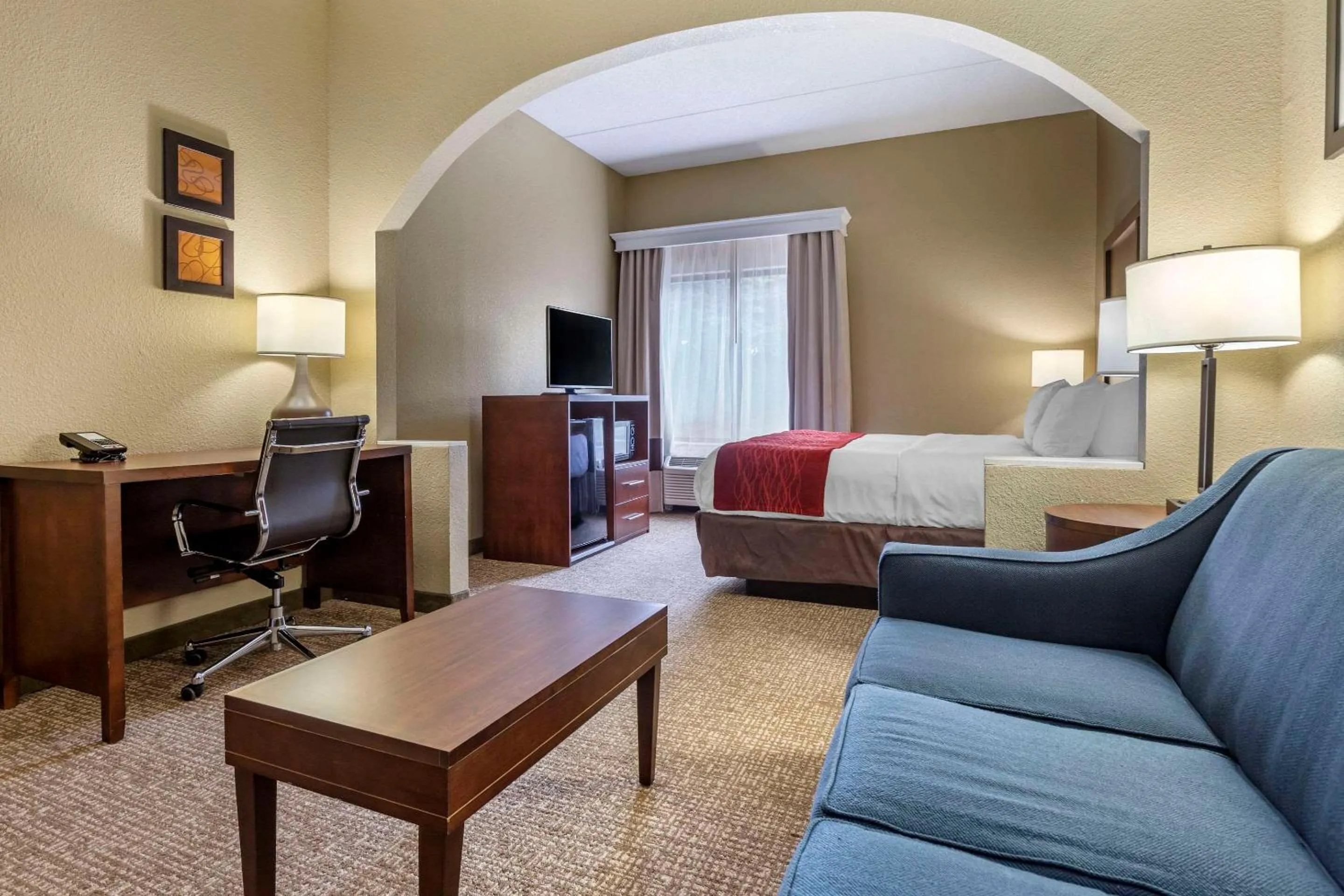 Bedroom in Comfort Inn & Suites Mocksville I-40