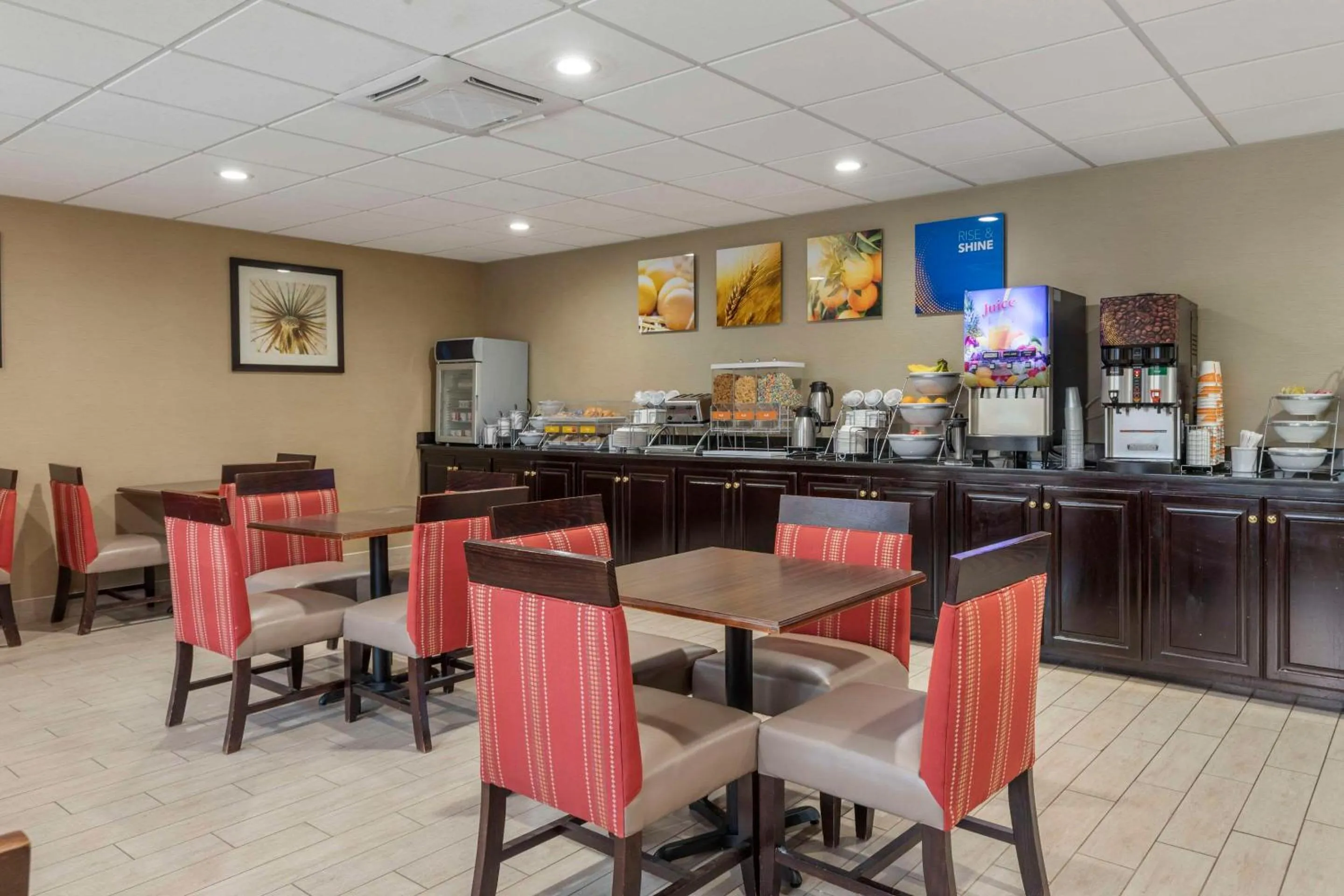 Breakfast in Comfort Inn & Suites Mocksville I-40