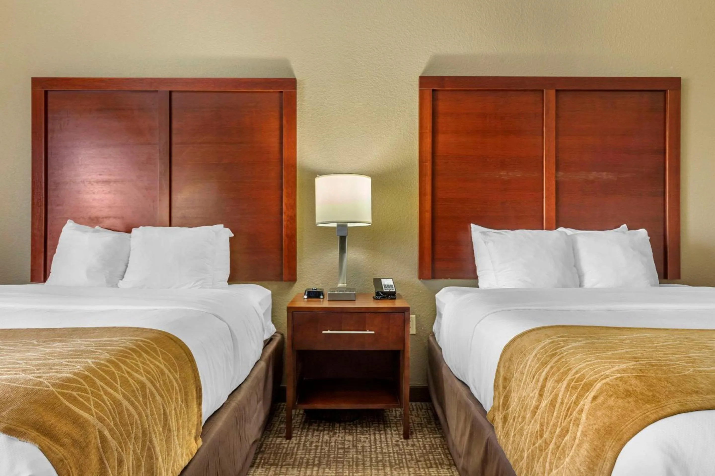 Bedroom, Bed in Comfort Inn & Suites Mocksville I-40