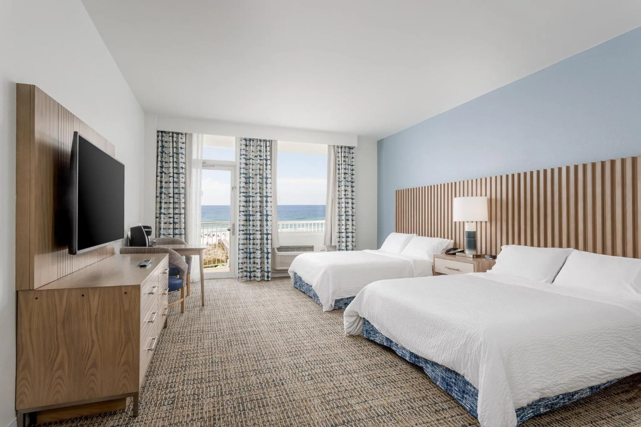 Photo of the whole room, Bed in Holiday Inn Resort Pensacola Beach Gulf Front by IHG