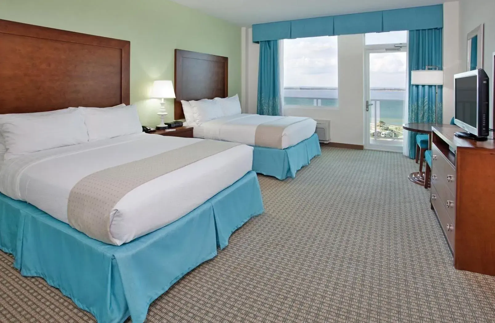Photo of the whole room, Bed in Holiday Inn Resort Pensacola Beach Gulf Front by IHG Photo of the whole room, Bed in Holiday Inn Resort Pensacola Beach Gulf Front by IHG