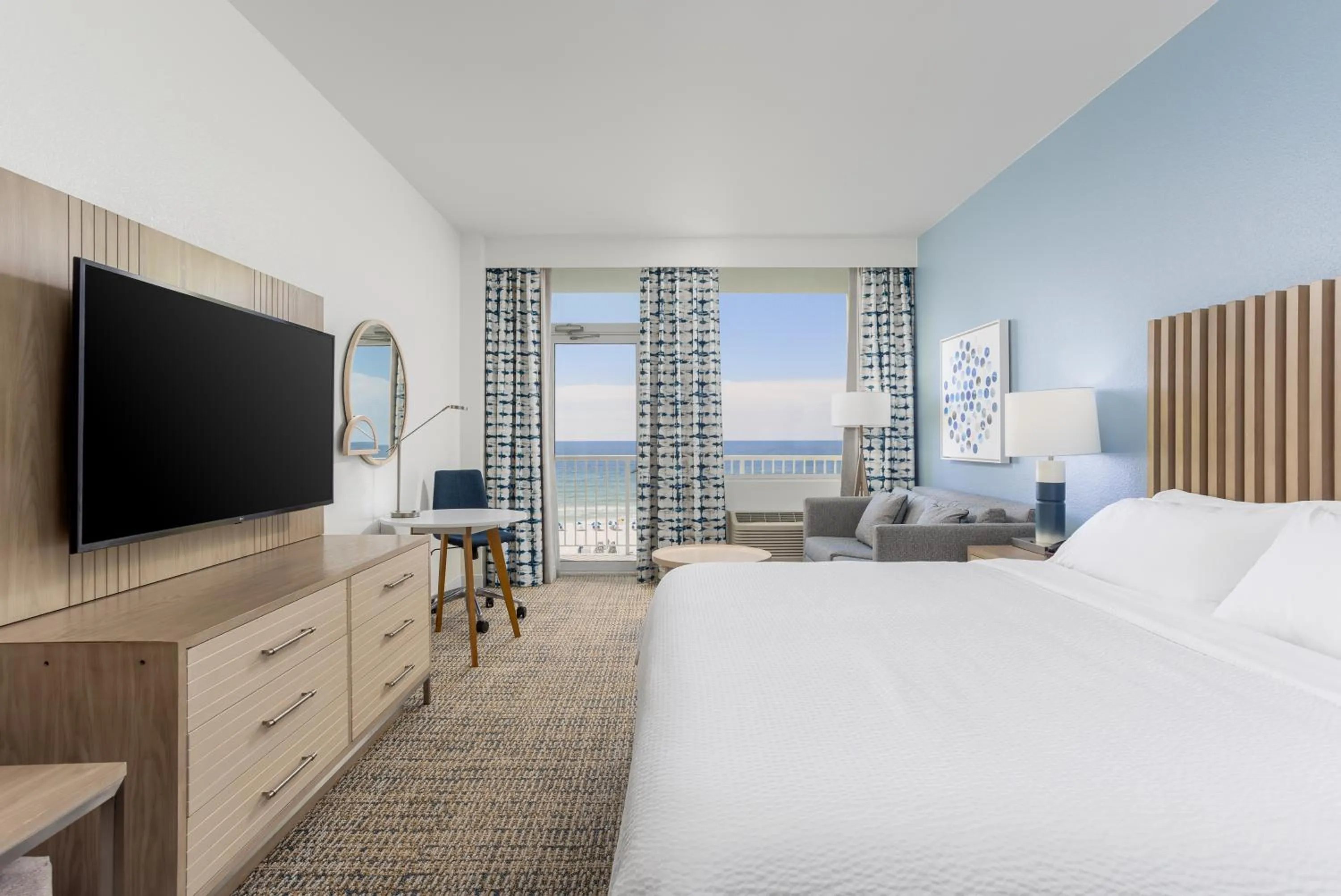 Bed in Holiday Inn Resort Pensacola Beach Gulf Front by IHG