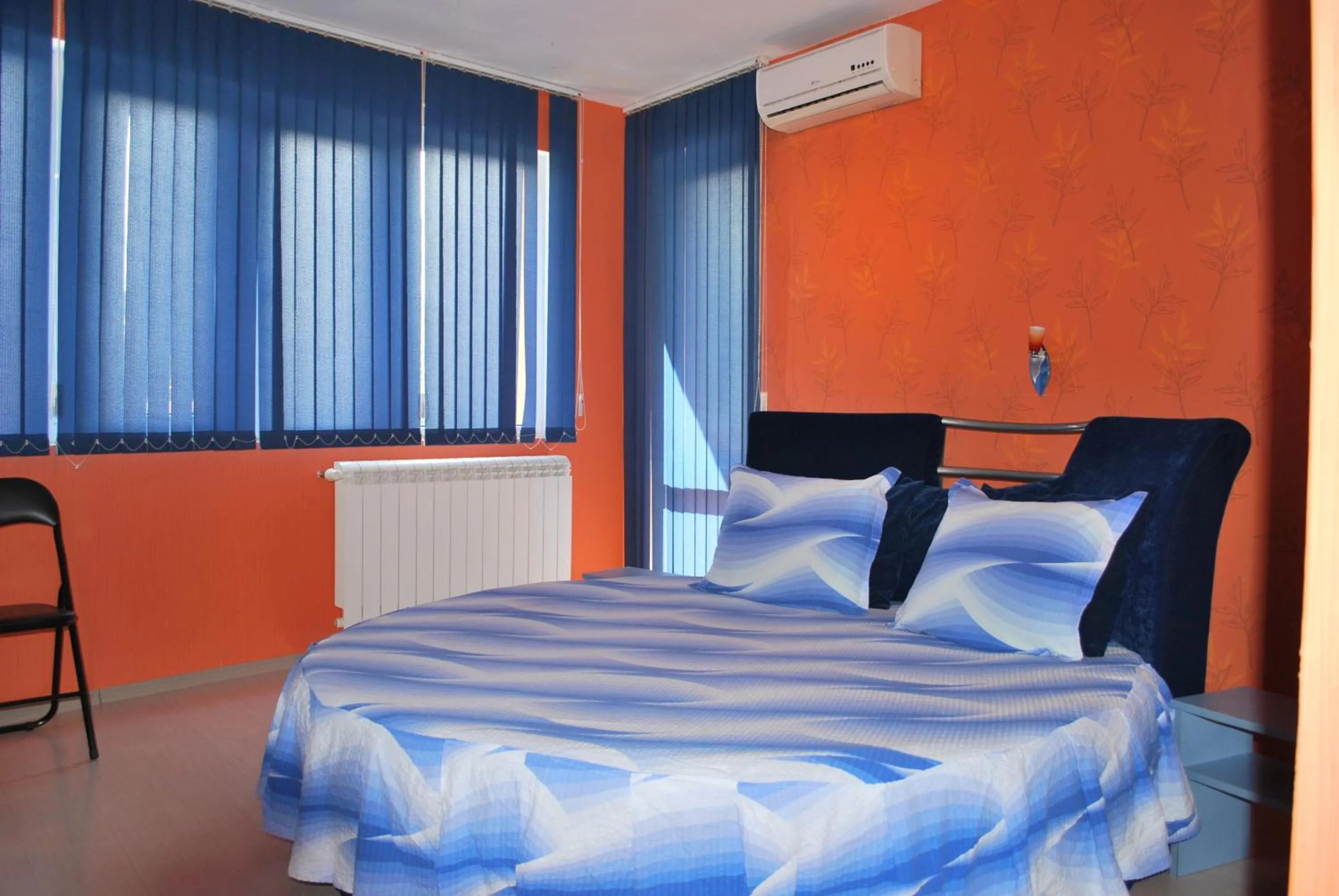 Bed in Hotel Milenium