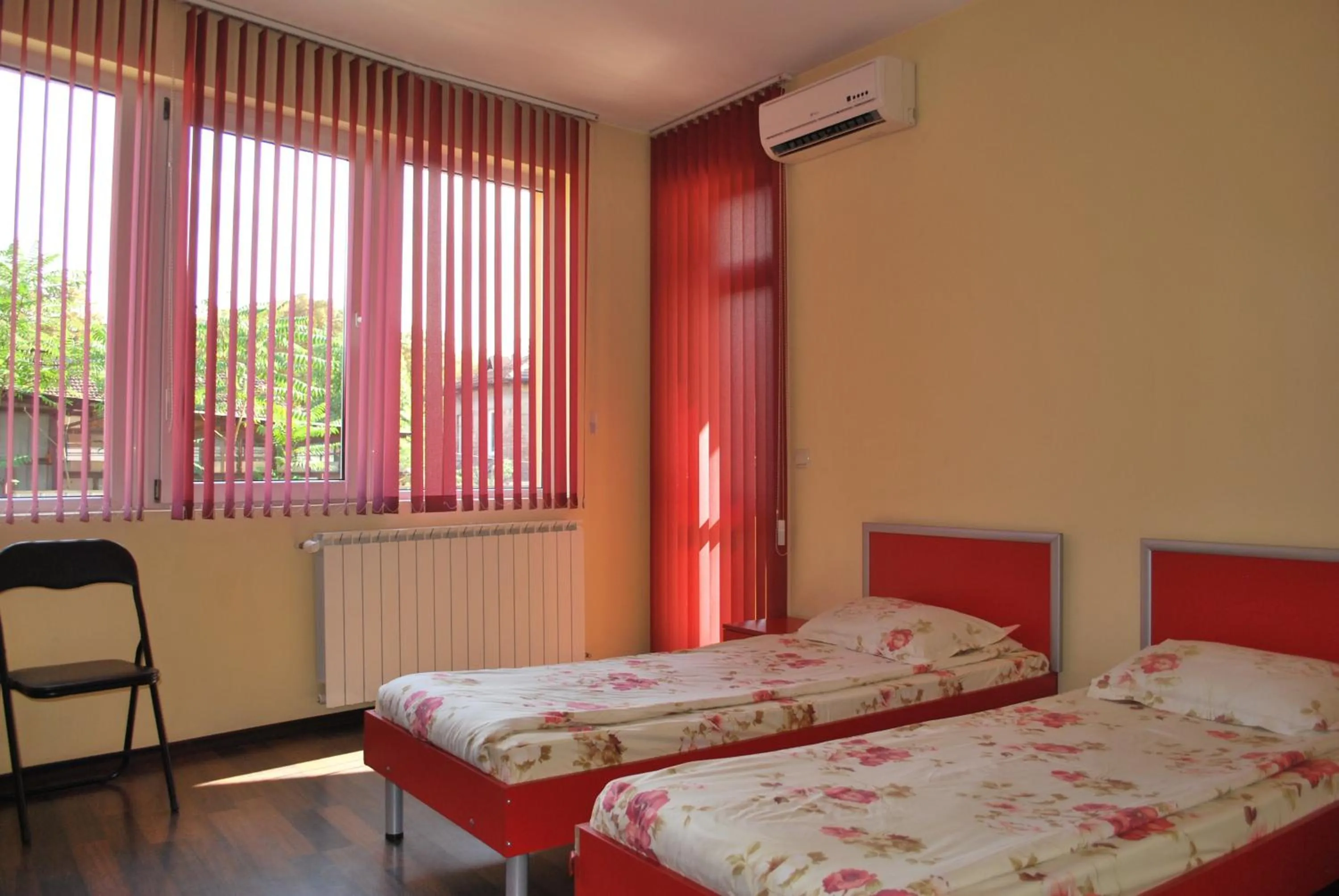 Bed in Hotel Milenium