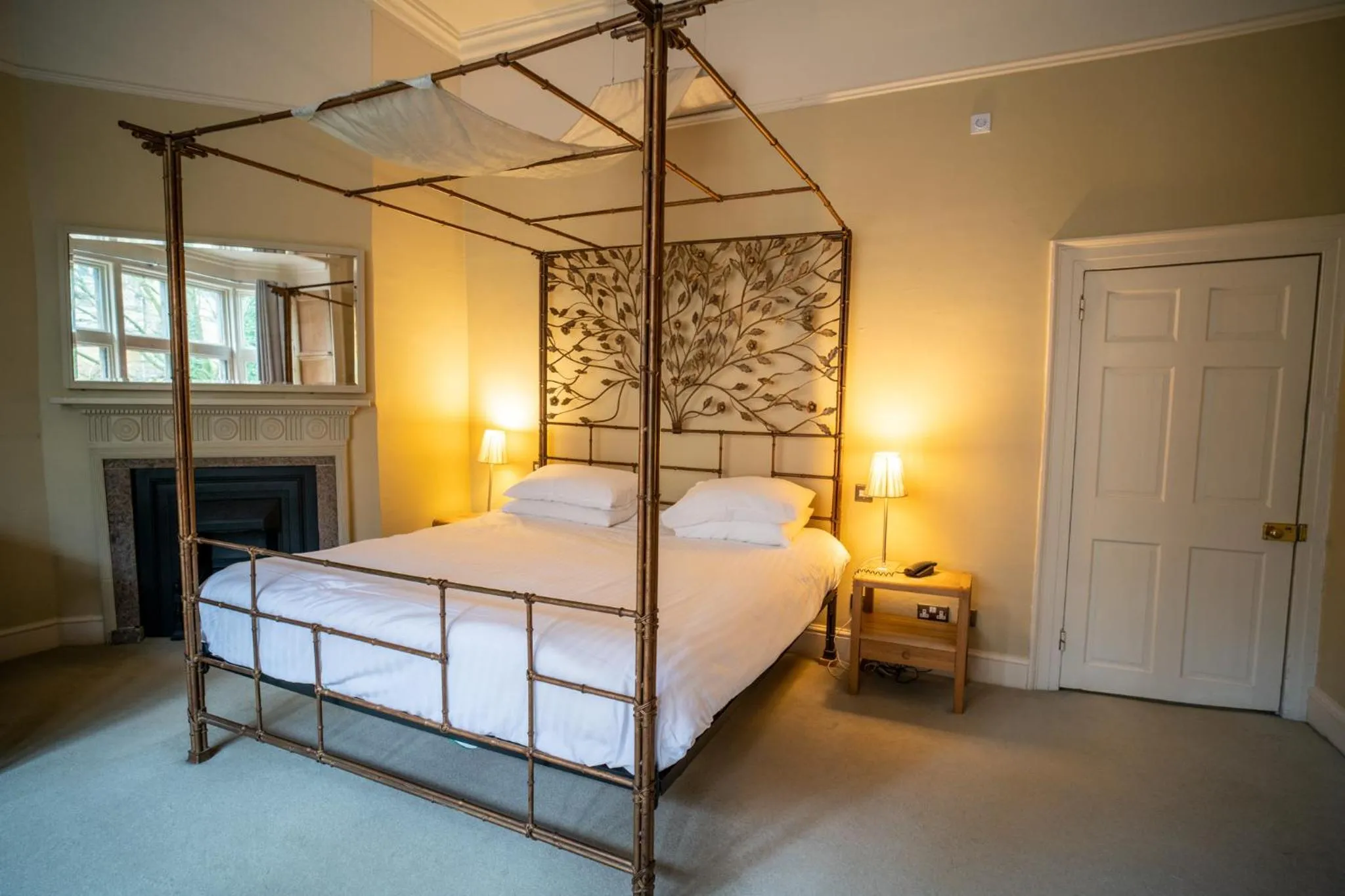 Double Room with Four Poster Bed in The Old Deanery