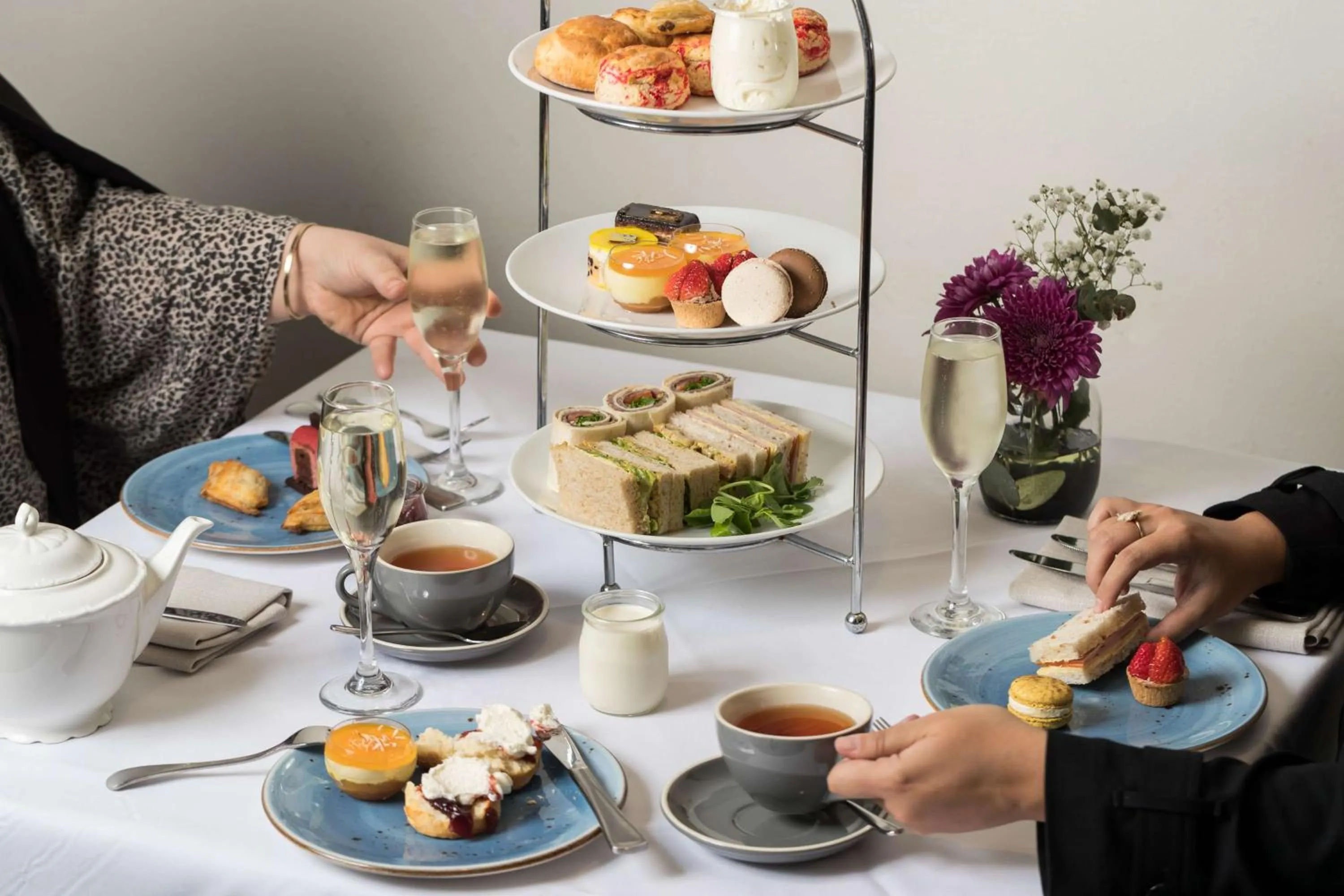 Restaurant/places to eat in Rydges Norwest Sydney