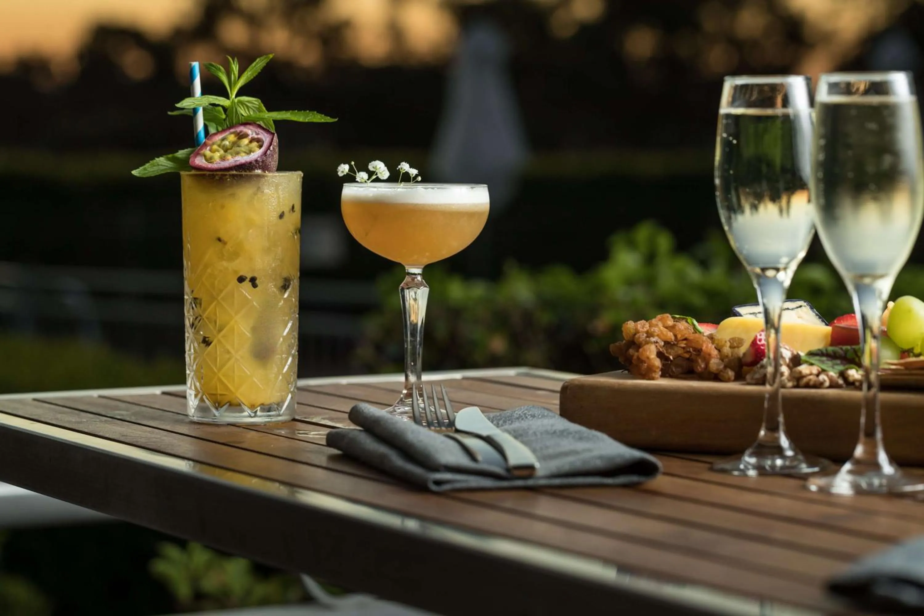 Lounge or bar in Rydges Norwest Sydney