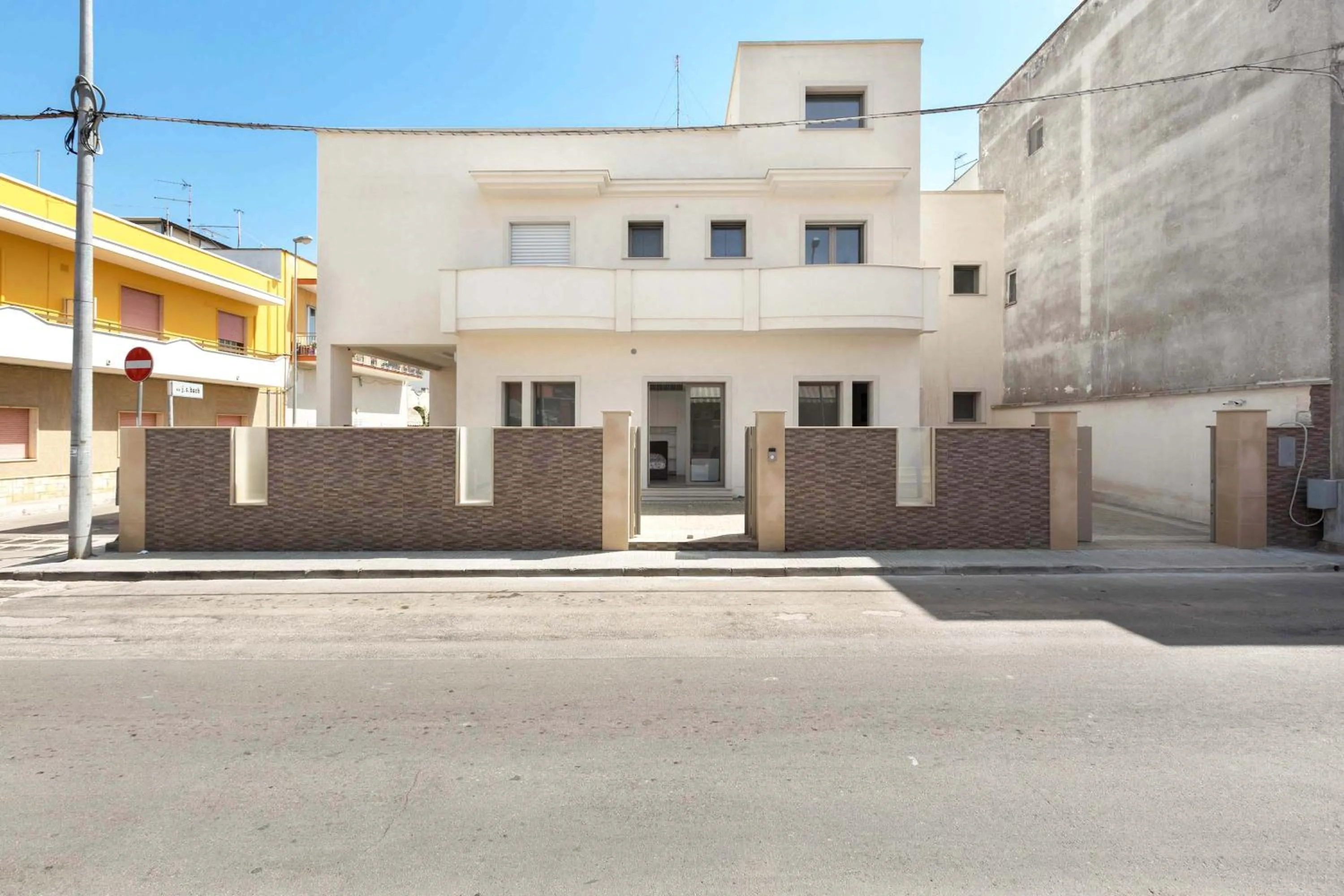 Facade/entrance in Villino Blu Suite by BarbarHouse