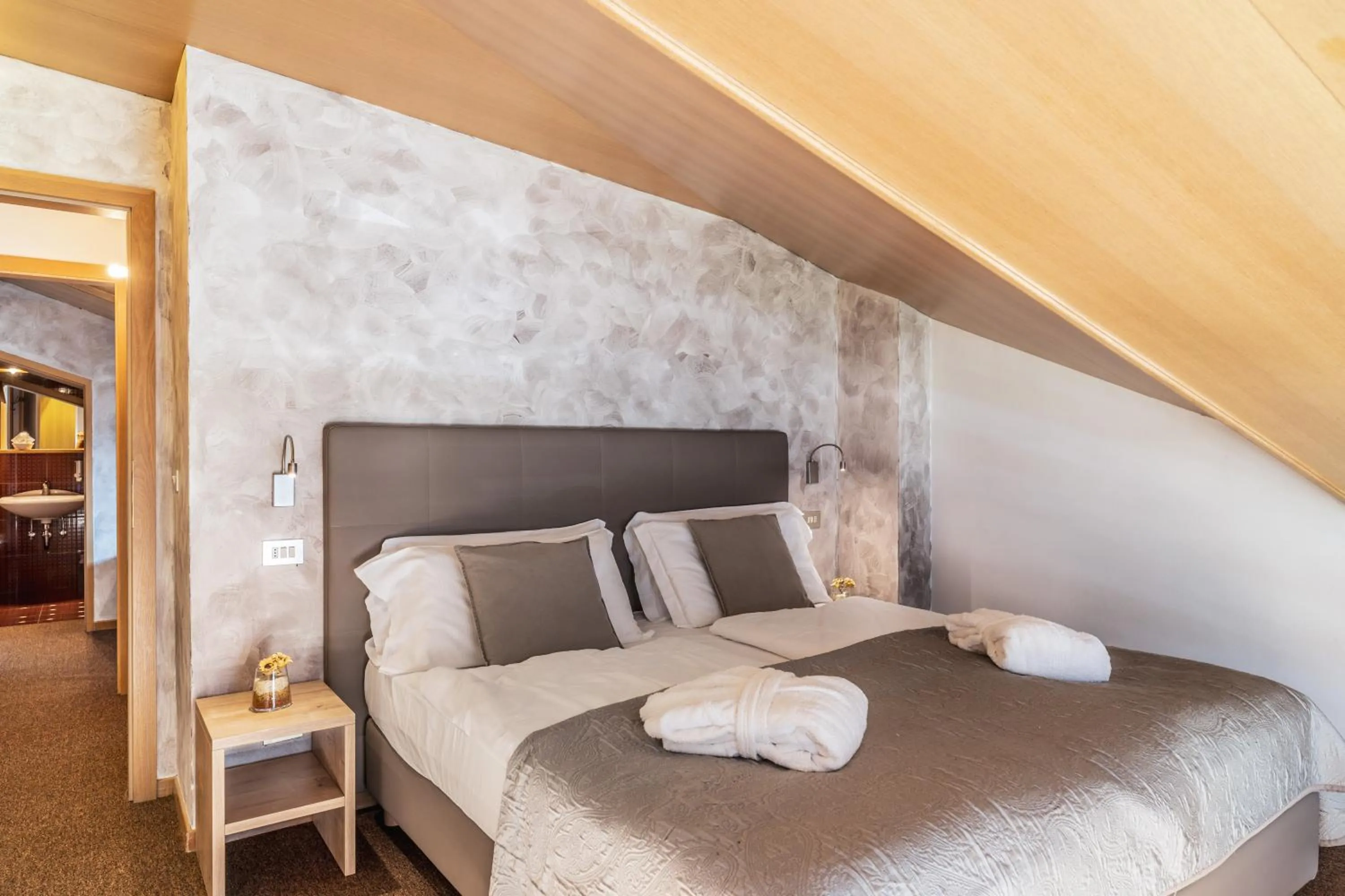 Bedroom, Bed in Residence Anda