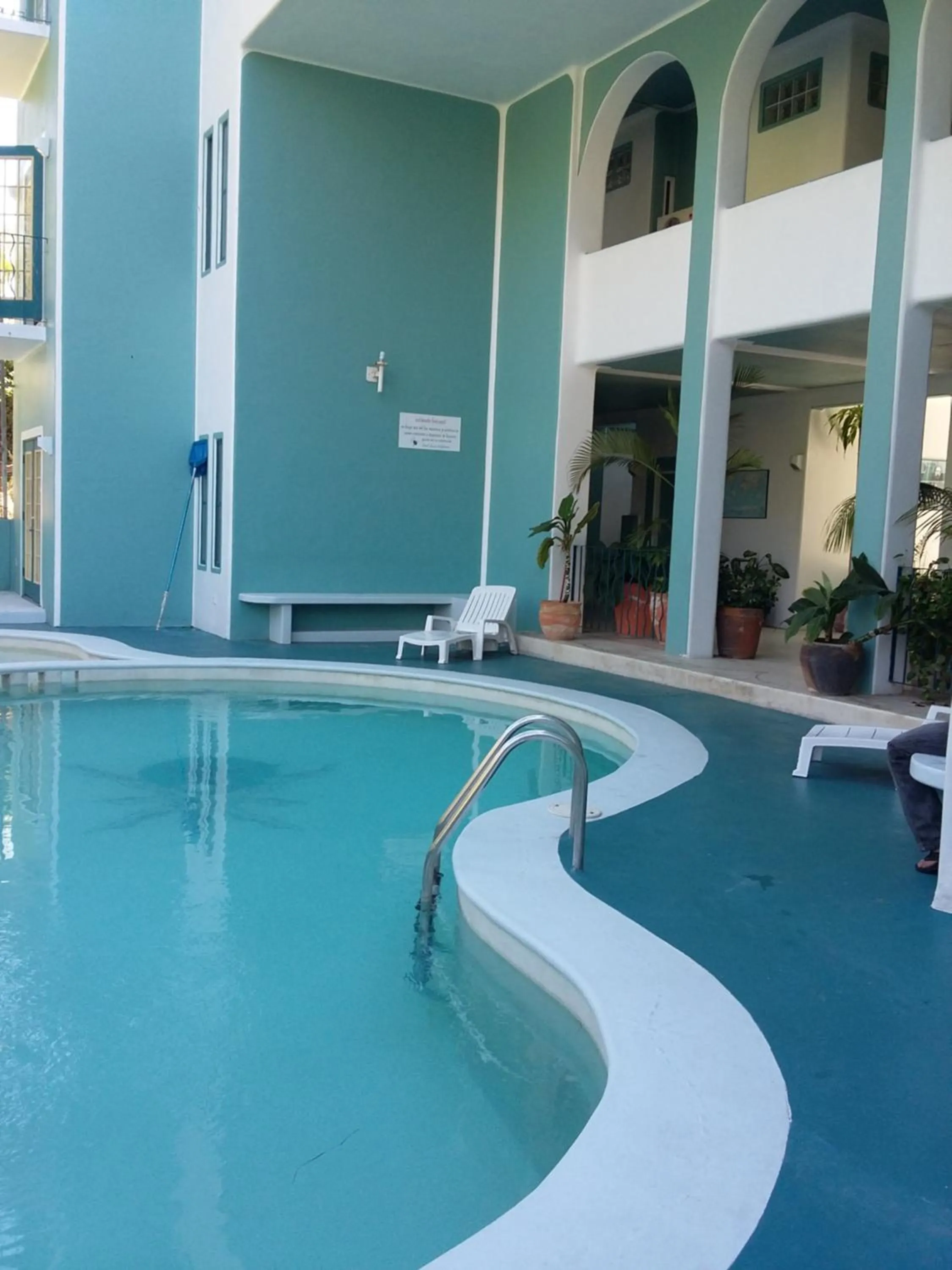 Pool view in Delphinus Inn